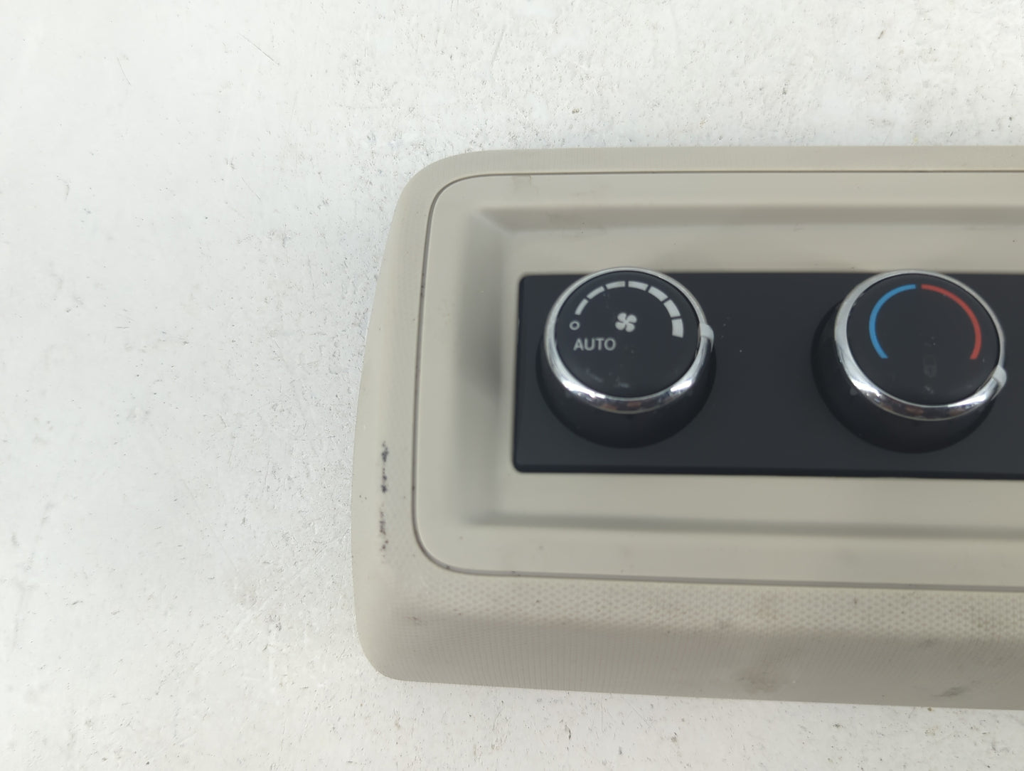 2016 Dodge Journey Climate Control Module Temperature AC/Heater Replacement P/N:L0051508 Fits OEM Used Auto Parts - Oemuseda