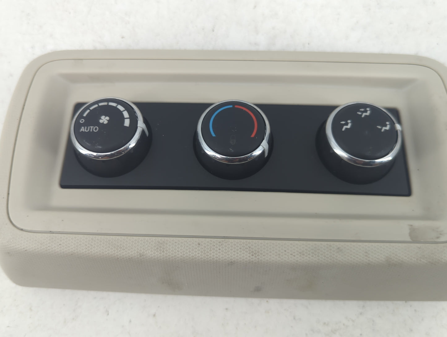 2016 Dodge Journey Climate Control Module Temperature AC/Heater Replacement P/N:L0051508 Fits OEM Used Auto Parts - Oemuseda