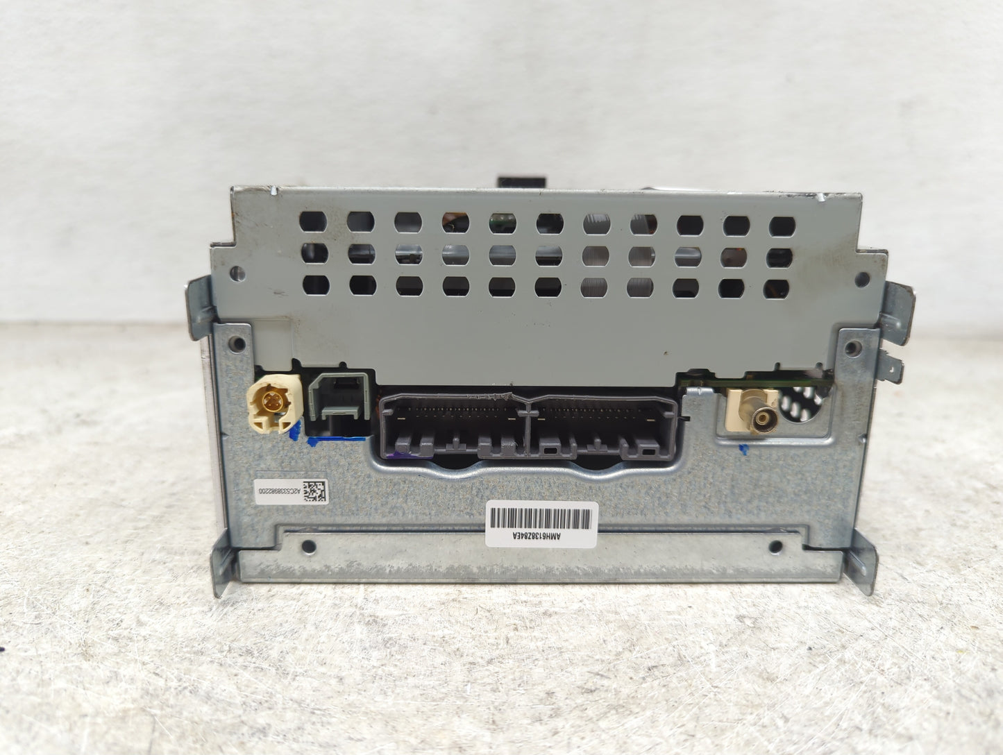 2016 Dodge Journey Radio AM FM Cd Player Receiver Replacement P/N:P68209666AE AM5T18C815AC Fits OEM Used Auto Parts - Oemuse