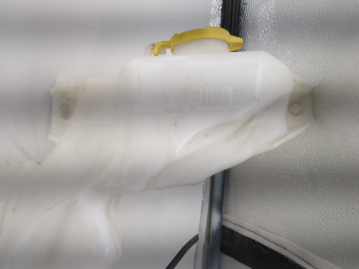 2016 Dodge Journey Windshield Washer Fluid Reservoir Bottle Oem 1459802 - Oemusedautoparts1.com