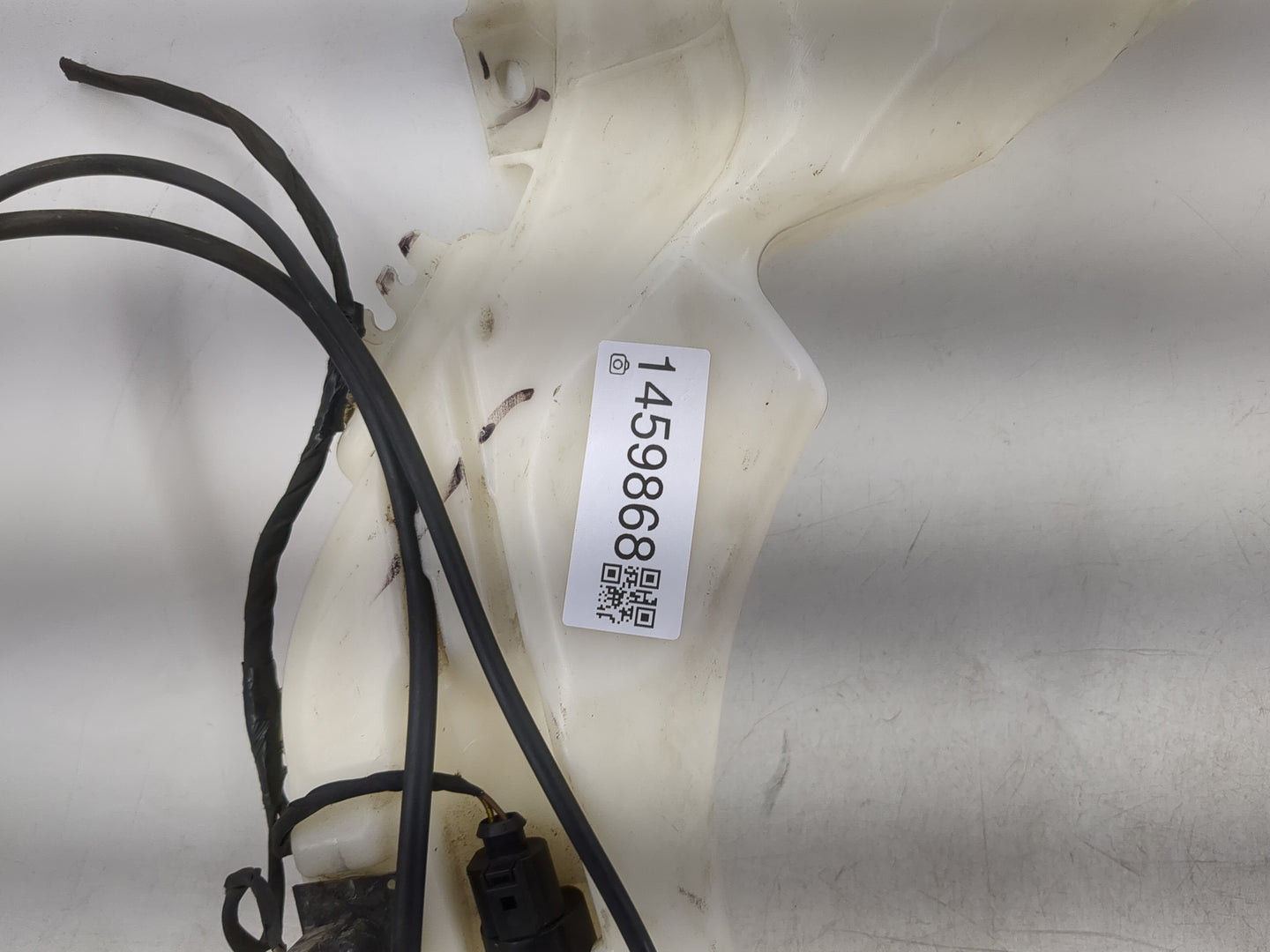 2016 Dodge Journey Windshield Washer Fluid Reservoir Bottle Oem - Oemusedautoparts1.com