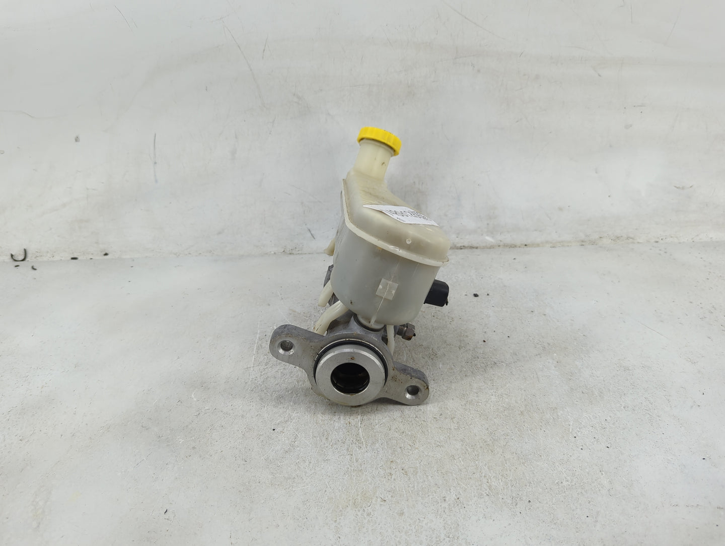 2016 Dodge Journey Brake Master Cylinder - Oemusedautoparts1.com