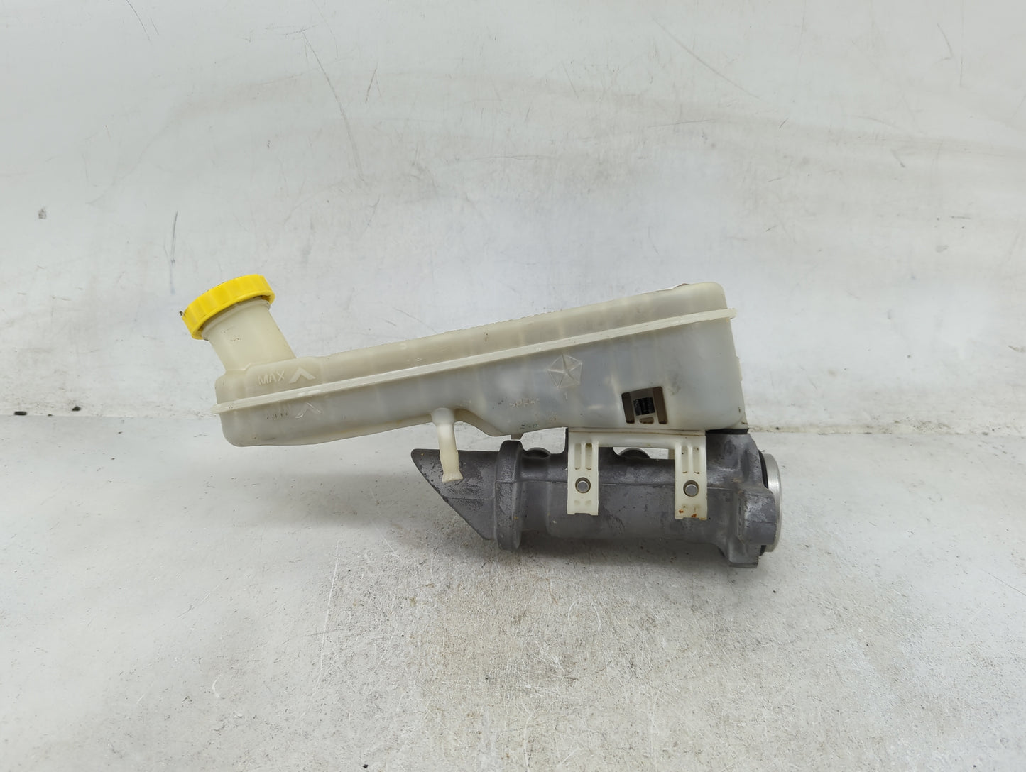 2016 Dodge Journey Brake Master Cylinder - Oemusedautoparts1.com