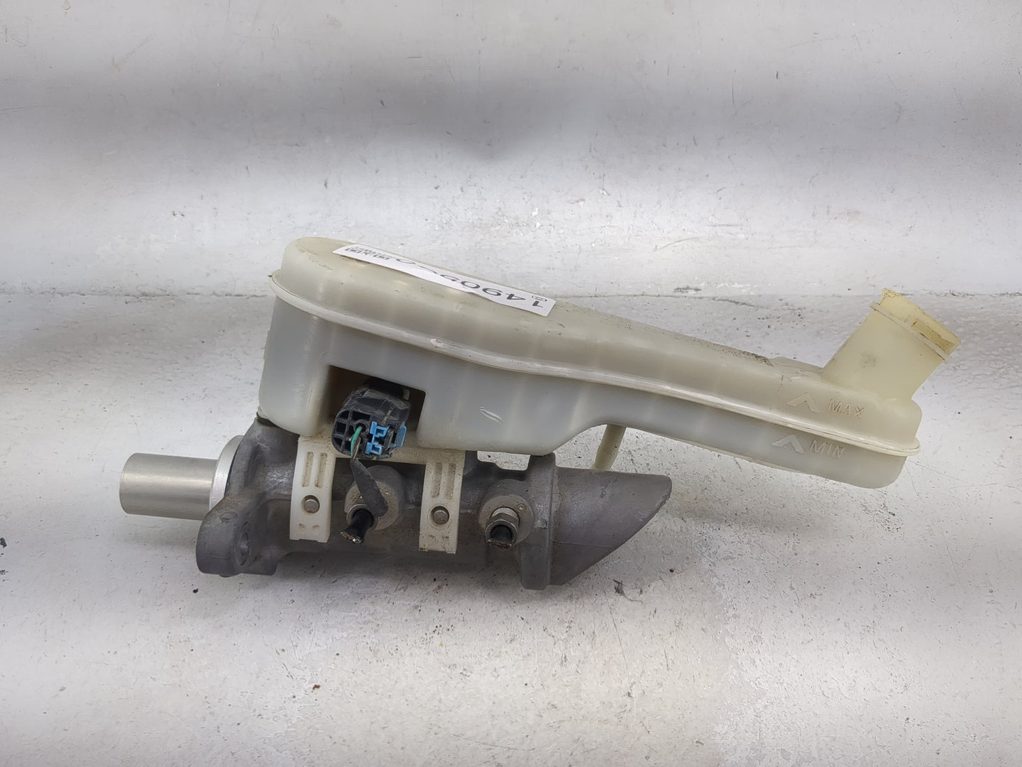 2016 Dodge Journey Brake Master Cylinder 1490560 - Oemusedautoparts1.com
