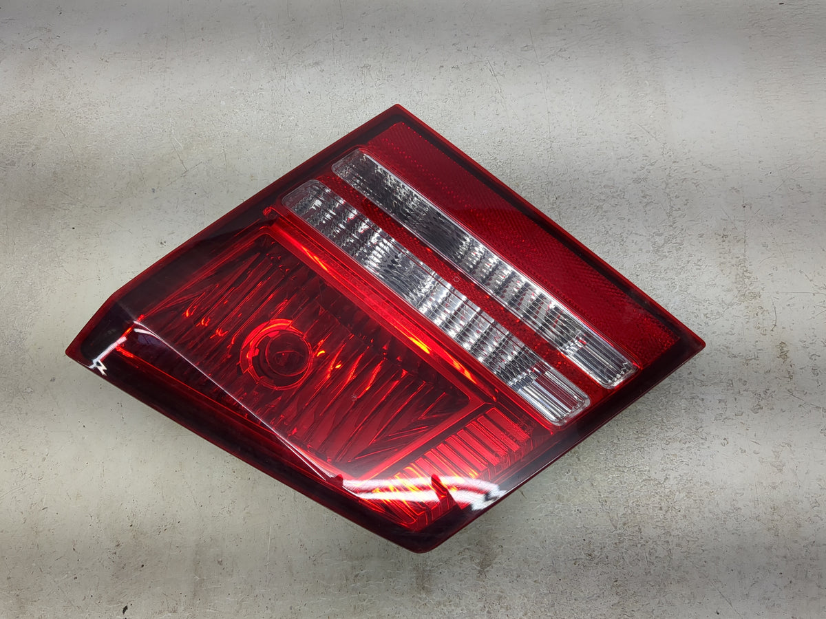 2016 Dodge Journey Passenger Right Side Deck Lid Mounted Tail Light 1512462 - Oemusedautoparts1.com
