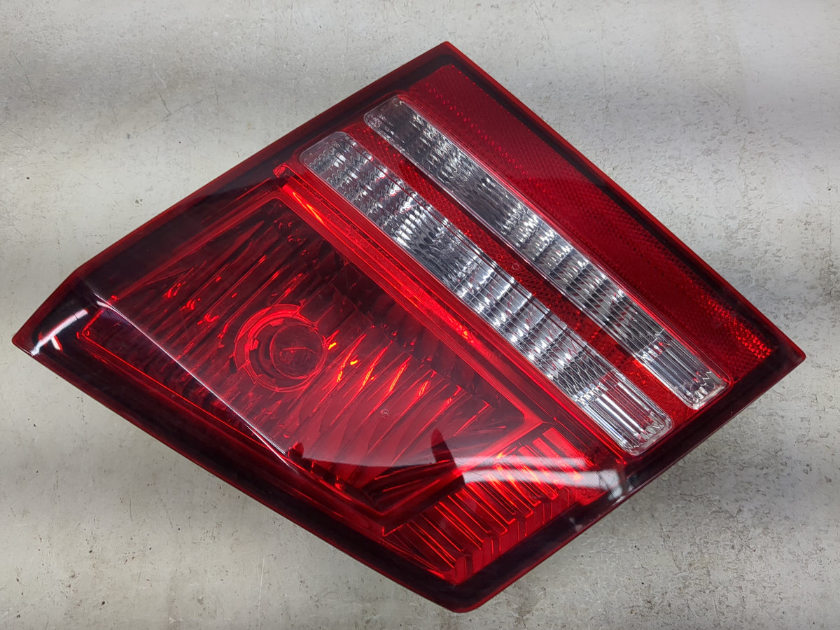 2016 Dodge Journey Passenger Right Side Deck Lid Mounted Tail Light 1512462 - Oemusedautoparts1.com