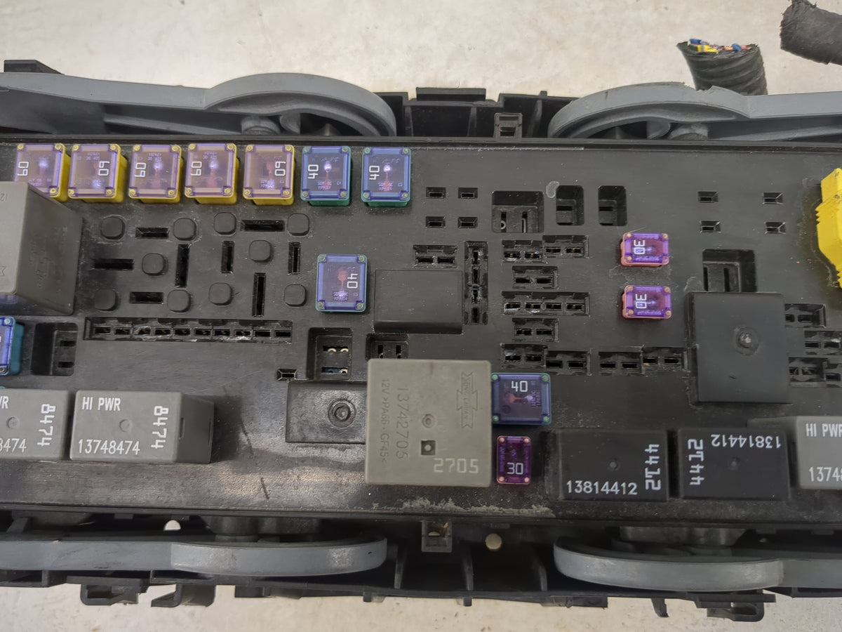 2012-2019 Dodge Journey Fusebox Fuse Box Relay Module Tipm 68143314ae 1514305 - Oemusedautoparts1.com