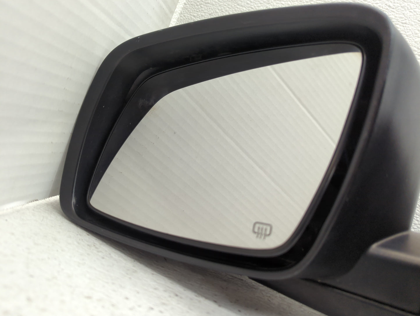 2016 Dodge Journey Driver Side View Mirror - Left Door Mirror OEM Used - Oemusedautoparts1.com