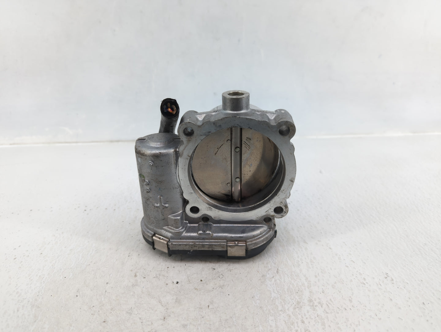 2011-2019 Dodge Journey Throttle Body Fits Fits 2011 2012 2013 2014 2015 2016 2017 2018 2019 2020 2021 2022 OEM Used Auto Pa