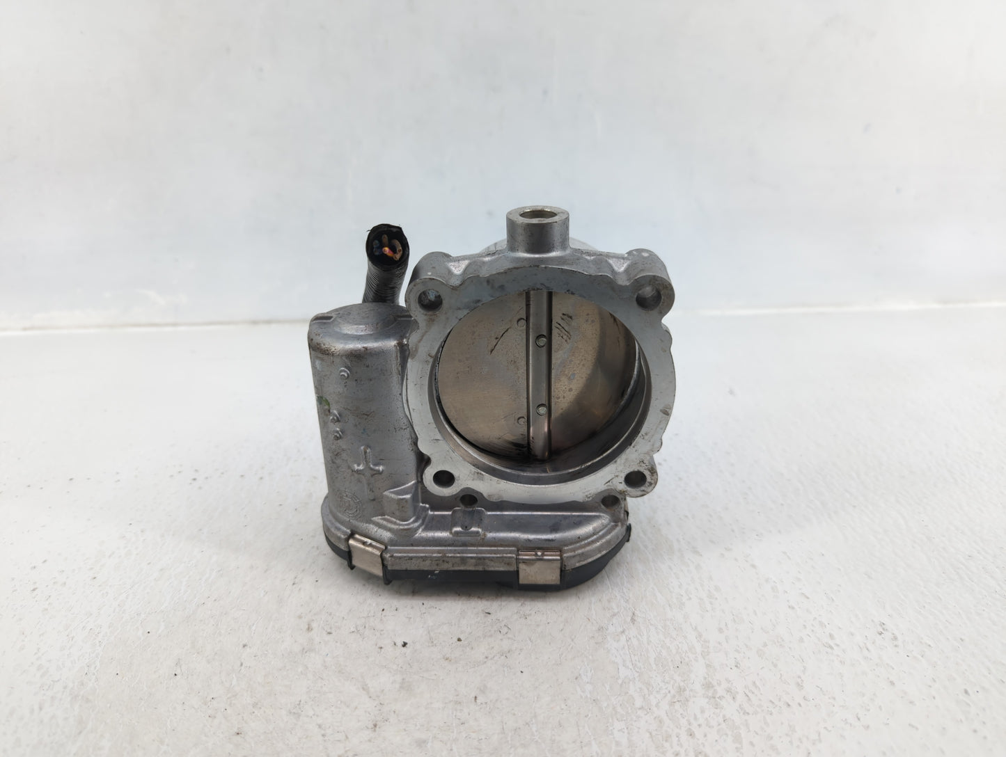 2011-2019 Dodge Journey Throttle Body Fits Fits 2011 2012 2013 2014 2015 2016 2017 2018 2019 2020 2021 2022 OEM Used Auto Pa