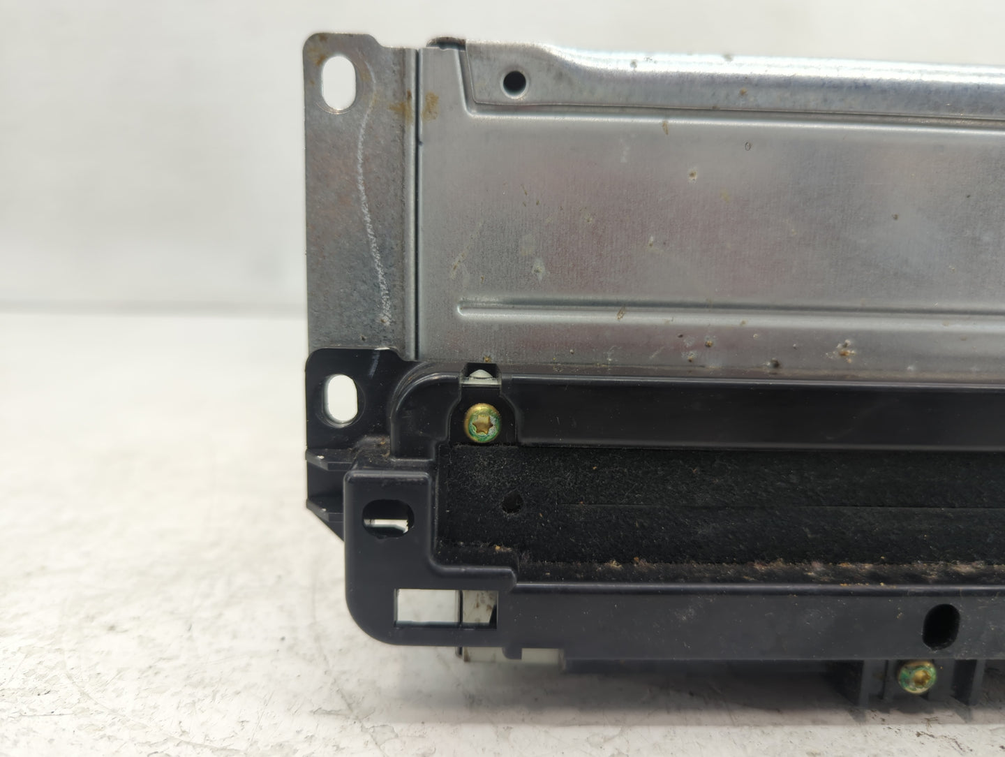 2018-2020 Dodge Journey Radio AM FM Cd Player Receiver Replacement P/N:P68209665AD Fits Fits 2018 2019 2020 OEM Used Auto Pa
