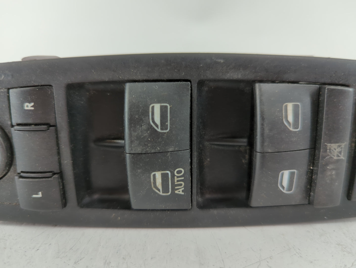 2016 Dodge Journey Master Power Window Switch Replacement Driver Side Left P/N:68084001AD Fits OEM Used Auto Parts - Oemused
