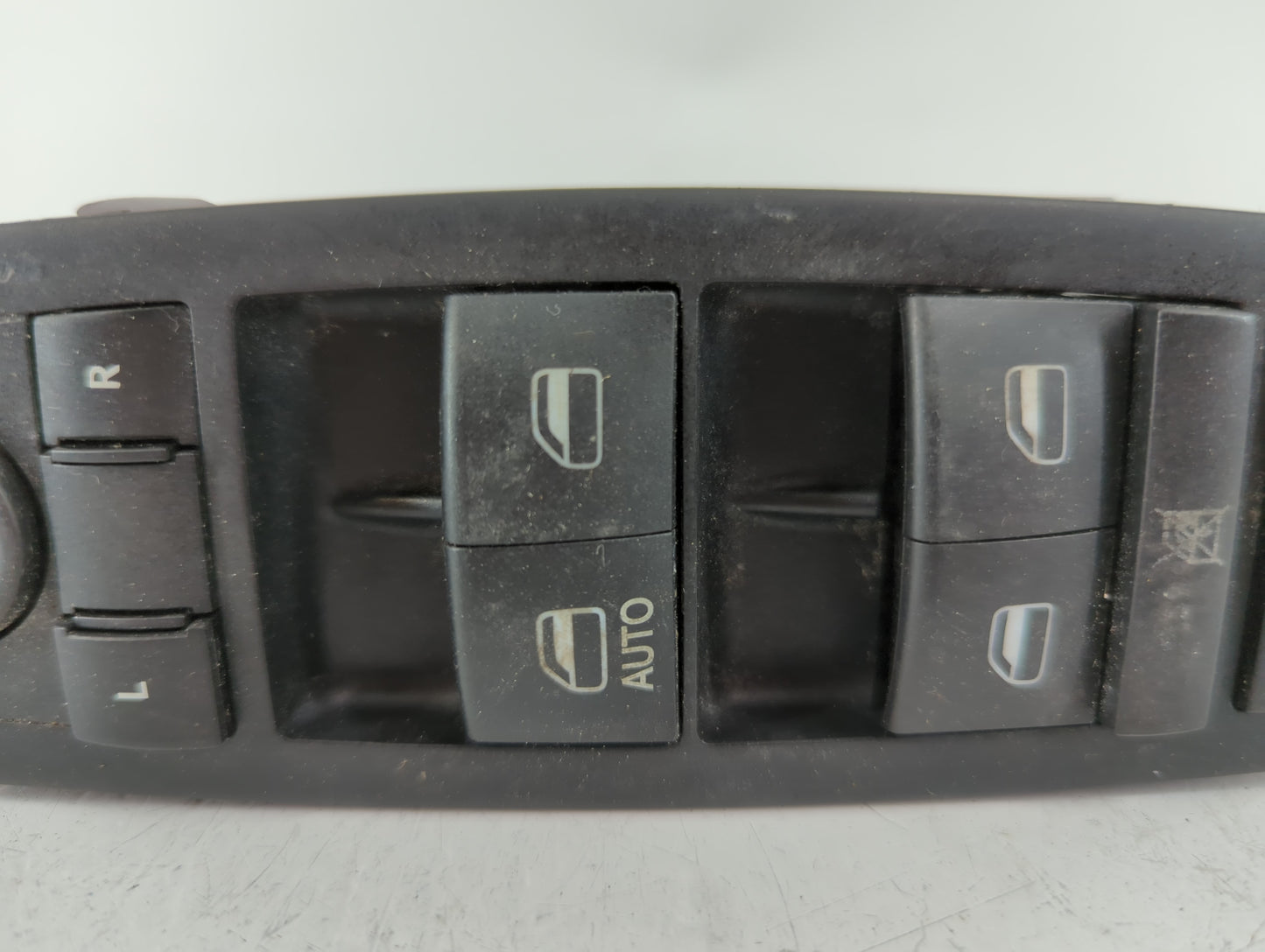 2016 Dodge Journey Master Power Window Switch Replacement Driver Side Left P/N:68084001AD Fits OEM Used Auto Parts - Oemused