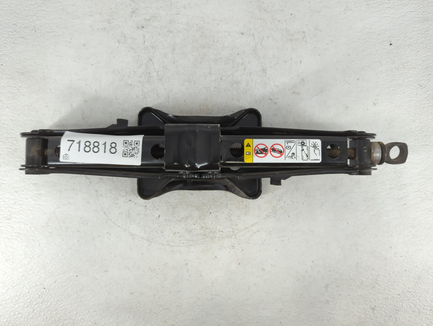 2016 Dodge Journey Spare Scissor Car Jack - Oemusedautoparts1.com