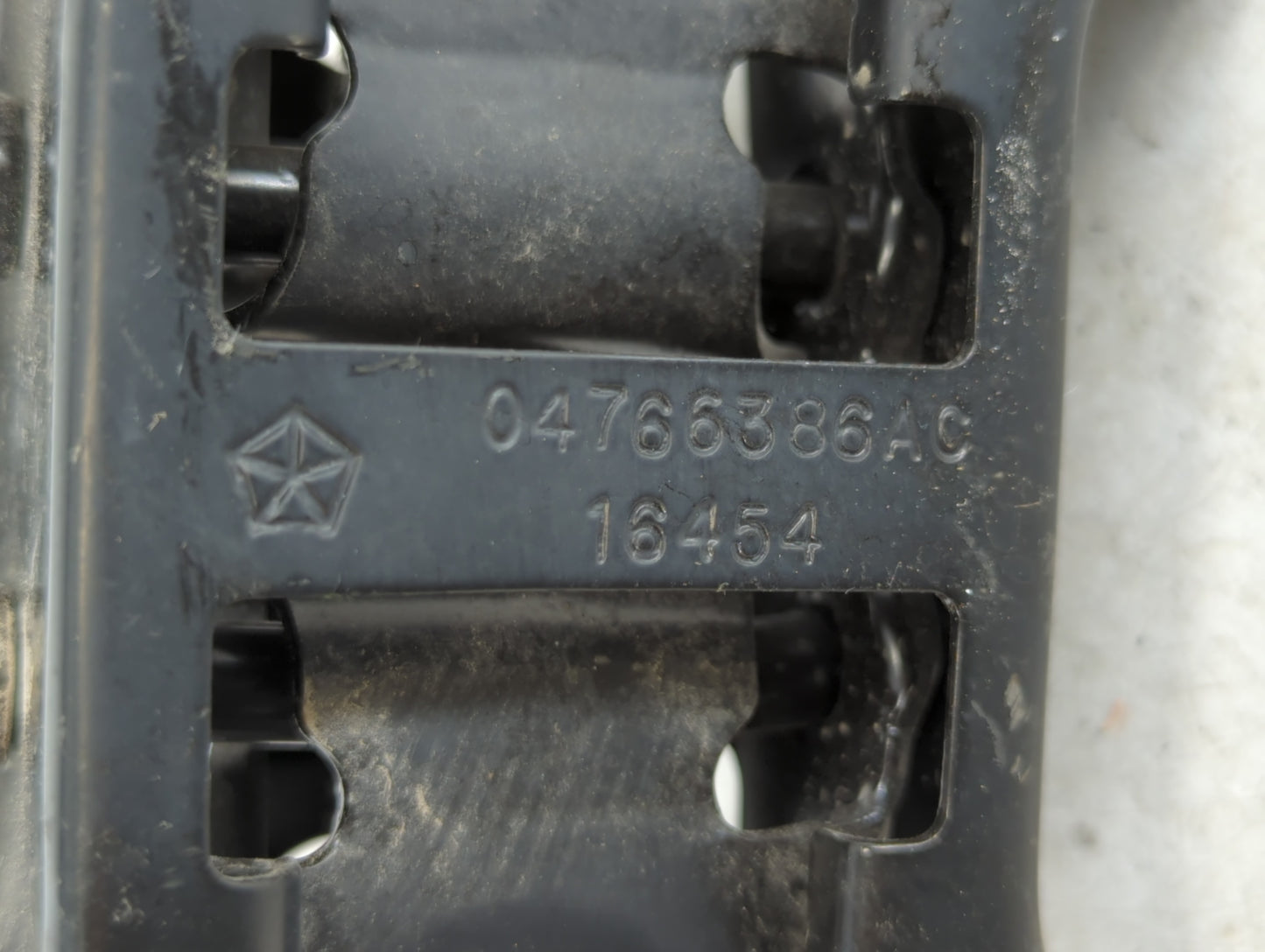 2016 Dodge Journey Spare Scissor Car Jack - Oemusedautoparts1.com