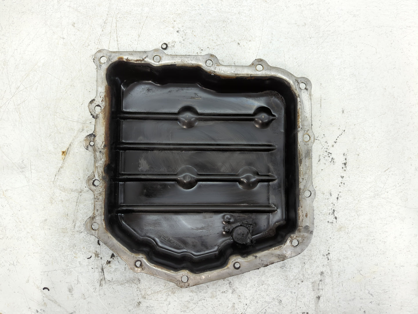 2009-2020 Dodge Journey Engine Oil Pan Fits Fits 2007 2008 2009 2010 2011 2012 2013 2014 2015 2016 2017 2018 2019 2020 OEM U
