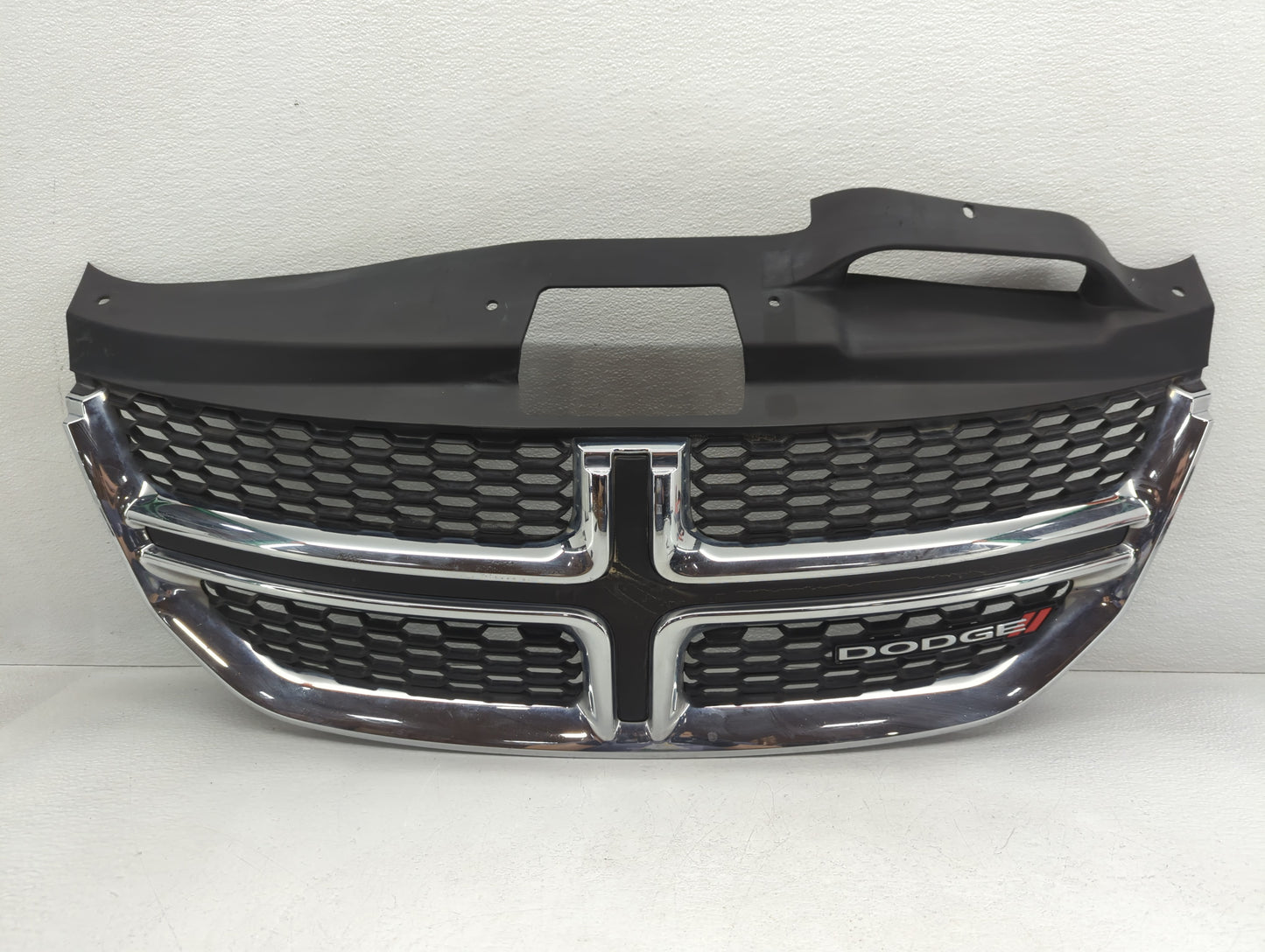 2016 Dodge Journey Front Bumper Grille Cover - Oemusedautoparts1.com