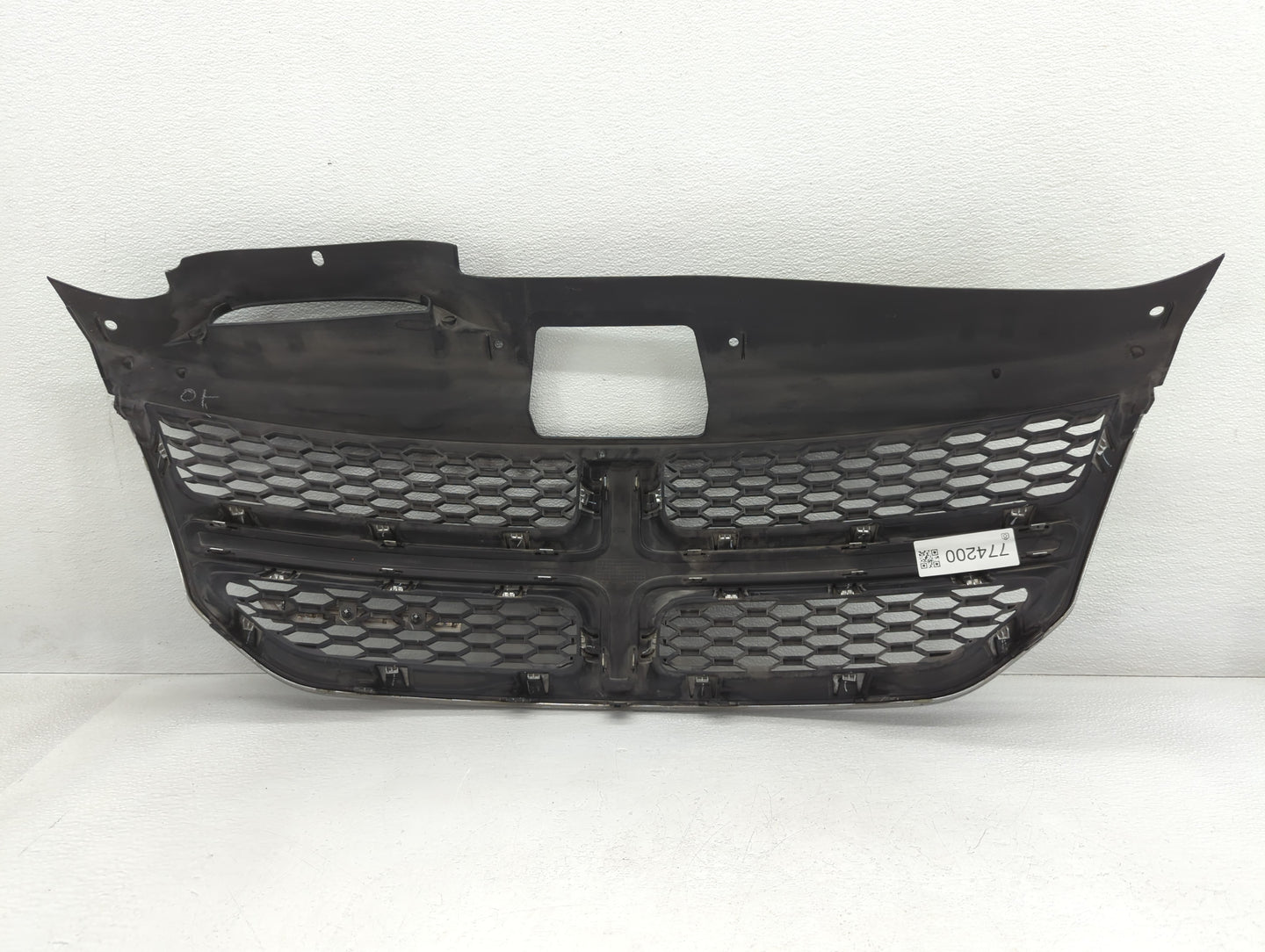 2016 Dodge Journey Front Bumper Grille Cover - Oemusedautoparts1.com