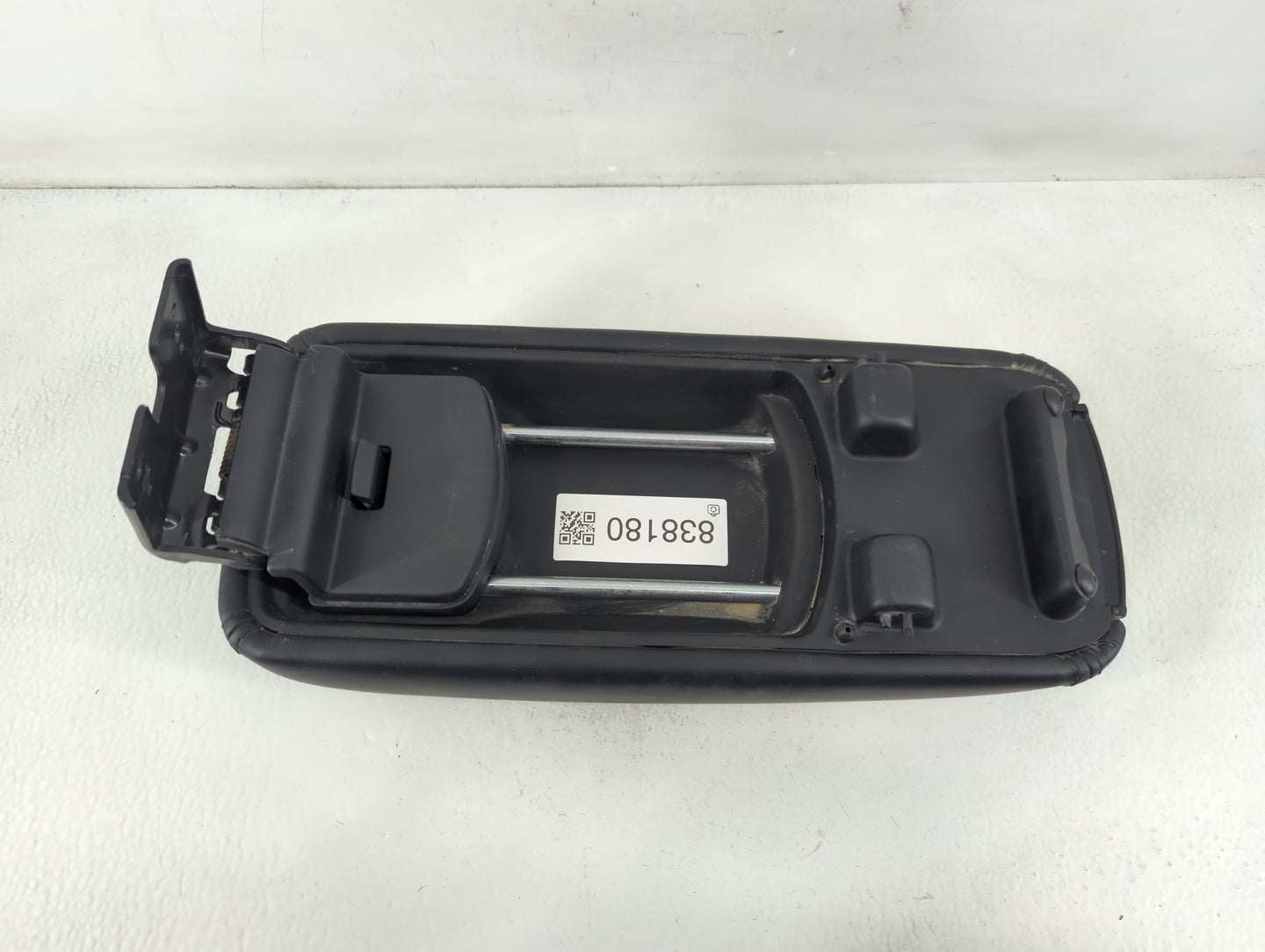 2016 Dodge Journey Center Console Armrest Cover Lid P/N:202287 Fits OEM Used Auto Parts - Oemusedautoparts1.com