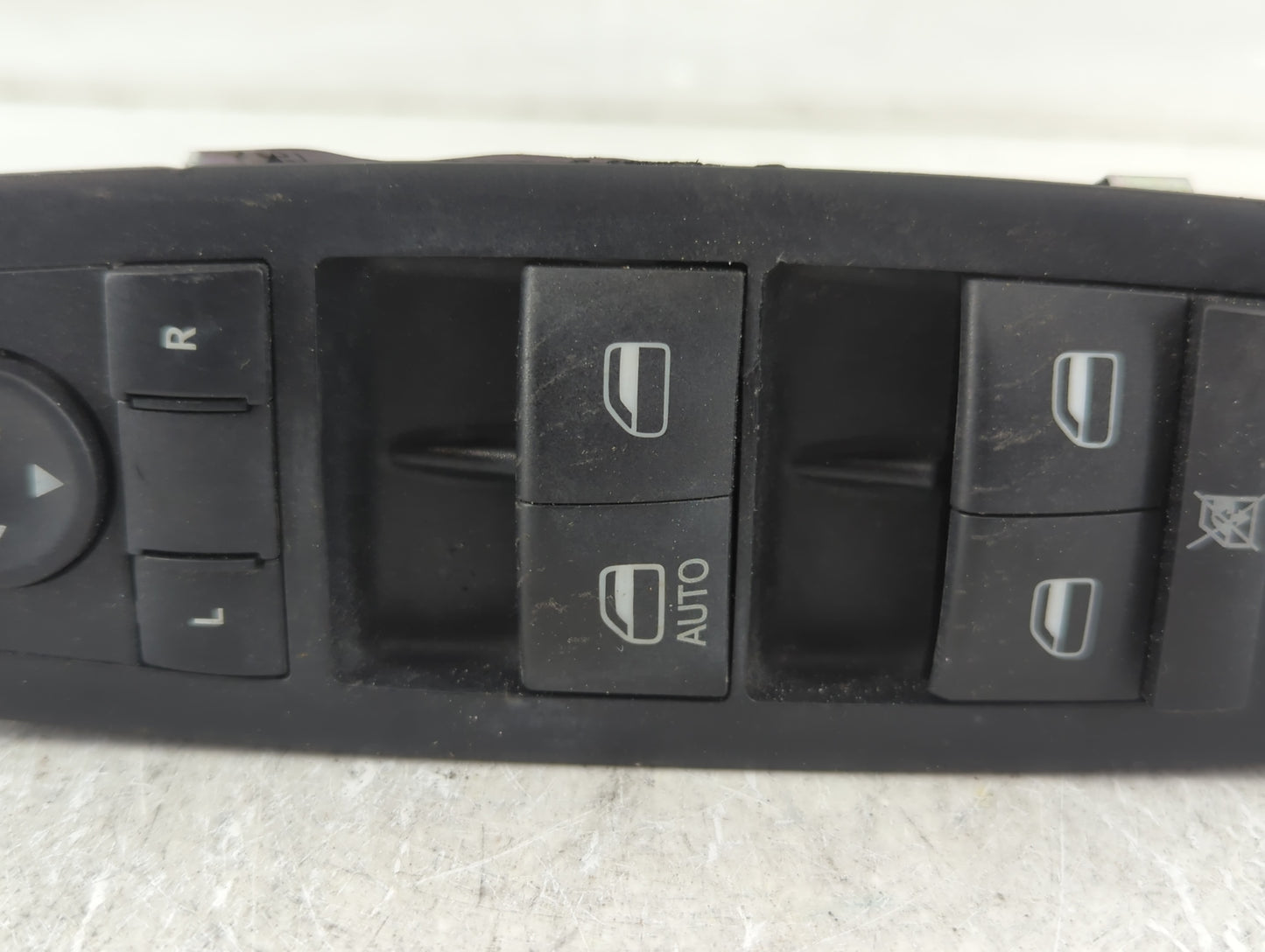 2016 Dodge Journey Master Power Window Switch Replacement Driver Side Left P/N:68084001AD Fits OEM Used Auto Parts - Oemused