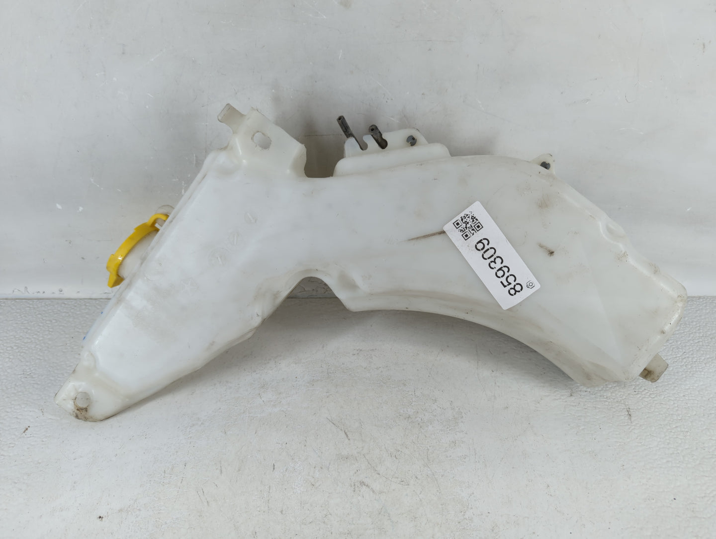 2016 Dodge Journey Windshield Washer Fluid Reservoir Bottle Oem - Oemusedautoparts1.com