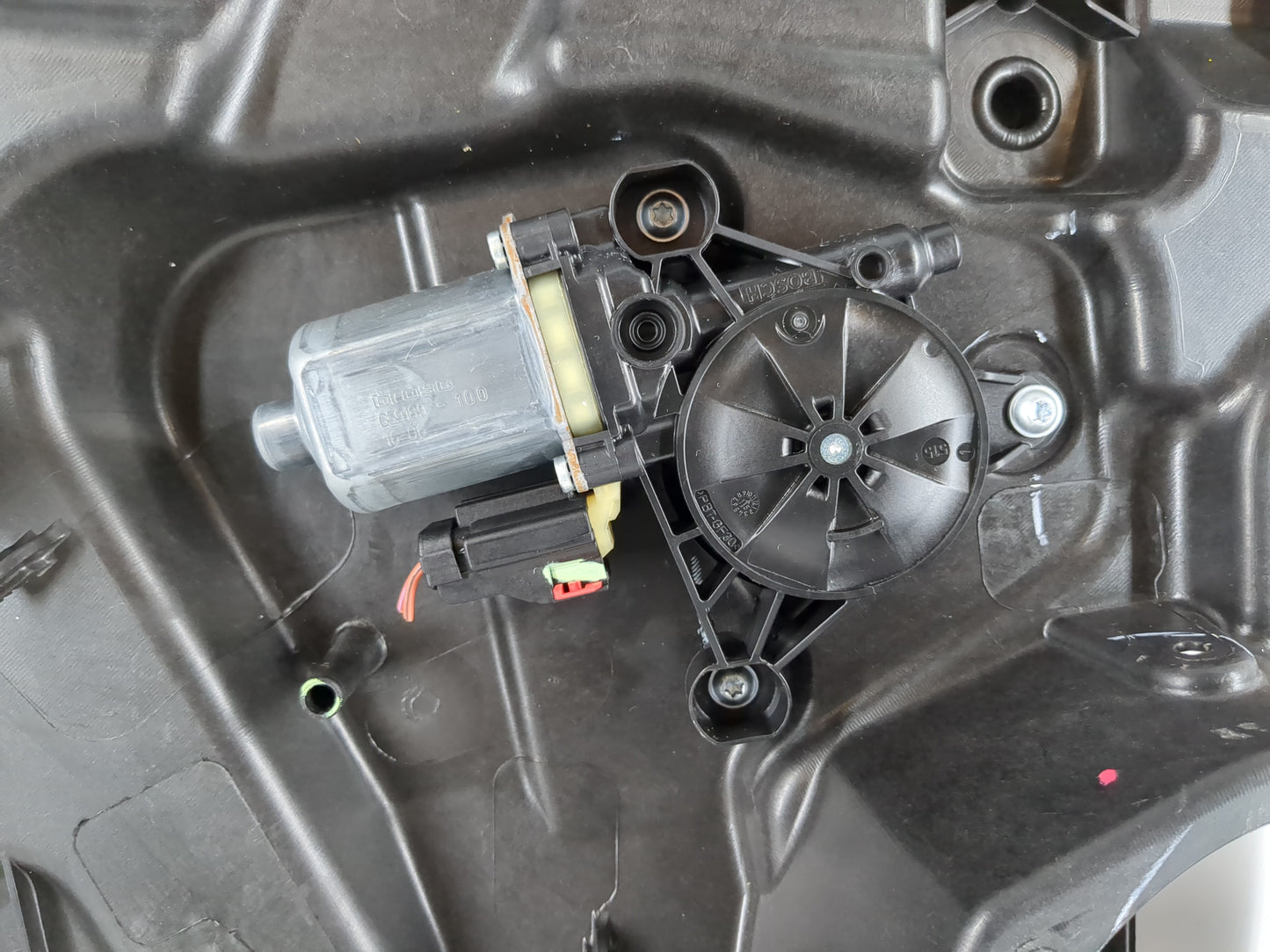 2016 Dodge Journey Window Regulator Right Passenger Rear - Oemusedautoparts1.com