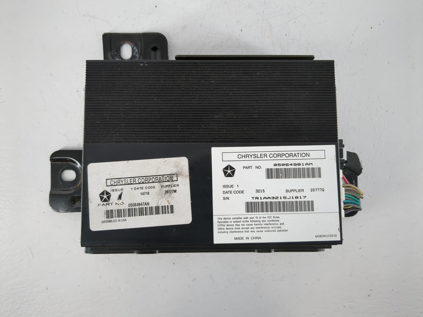 2011-2020 Dodge Journey Radio AM FM Cd Player Receiver Replacement P/N:05064981AM Fits OEM Used Auto Parts - Oemusedautopart
