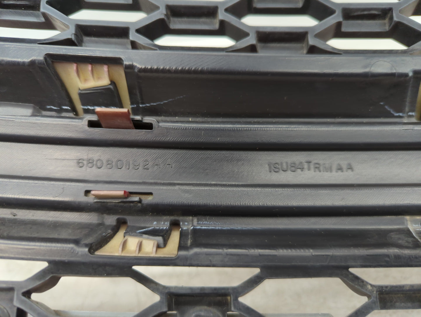 2016 Dodge Journey Front Grille Bumper Not Included - Oemusedautoparts1.com