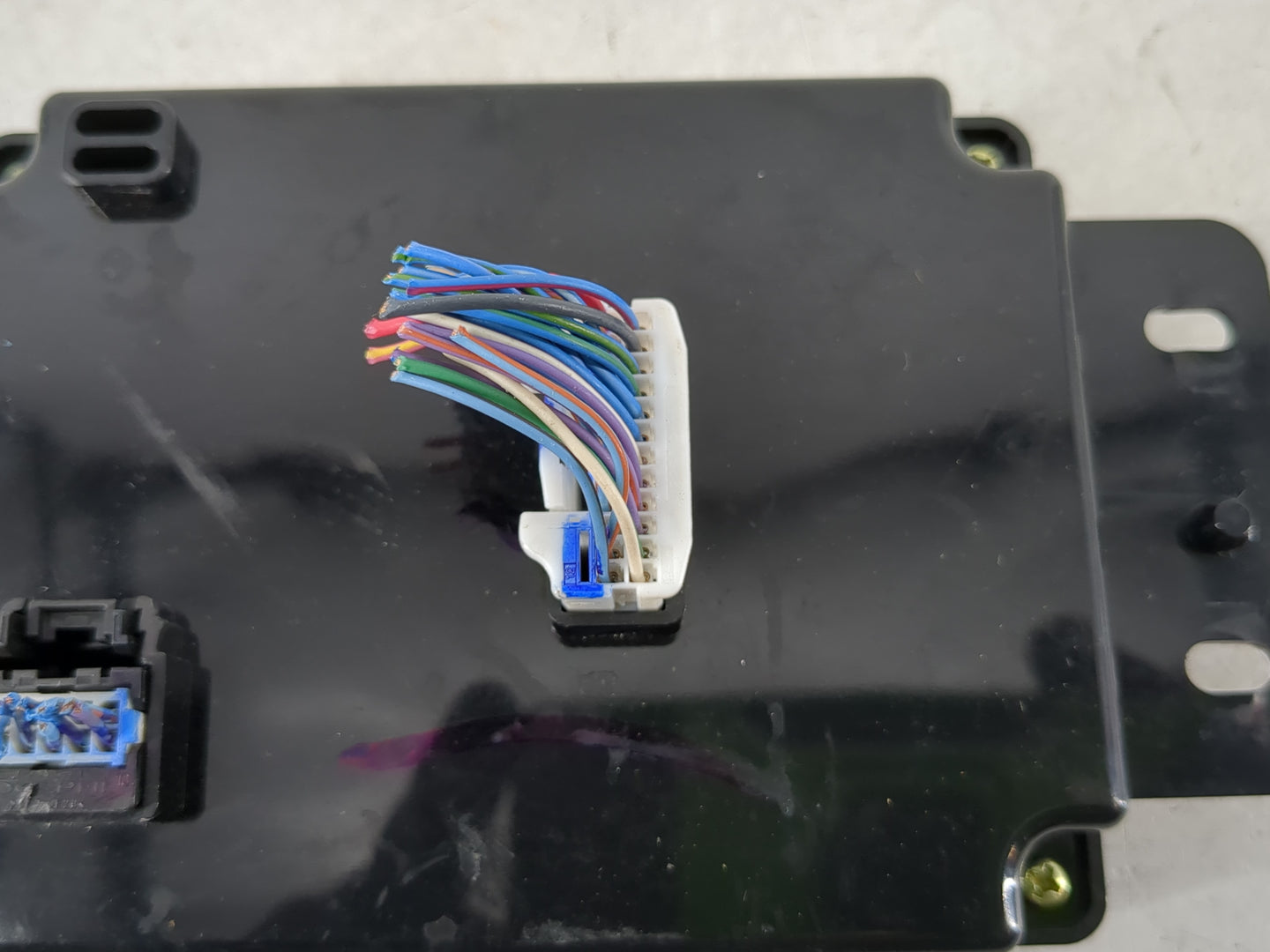 2016 Dodge Journey Communication Control Module P68263758ab - Oemusedautoparts1.com