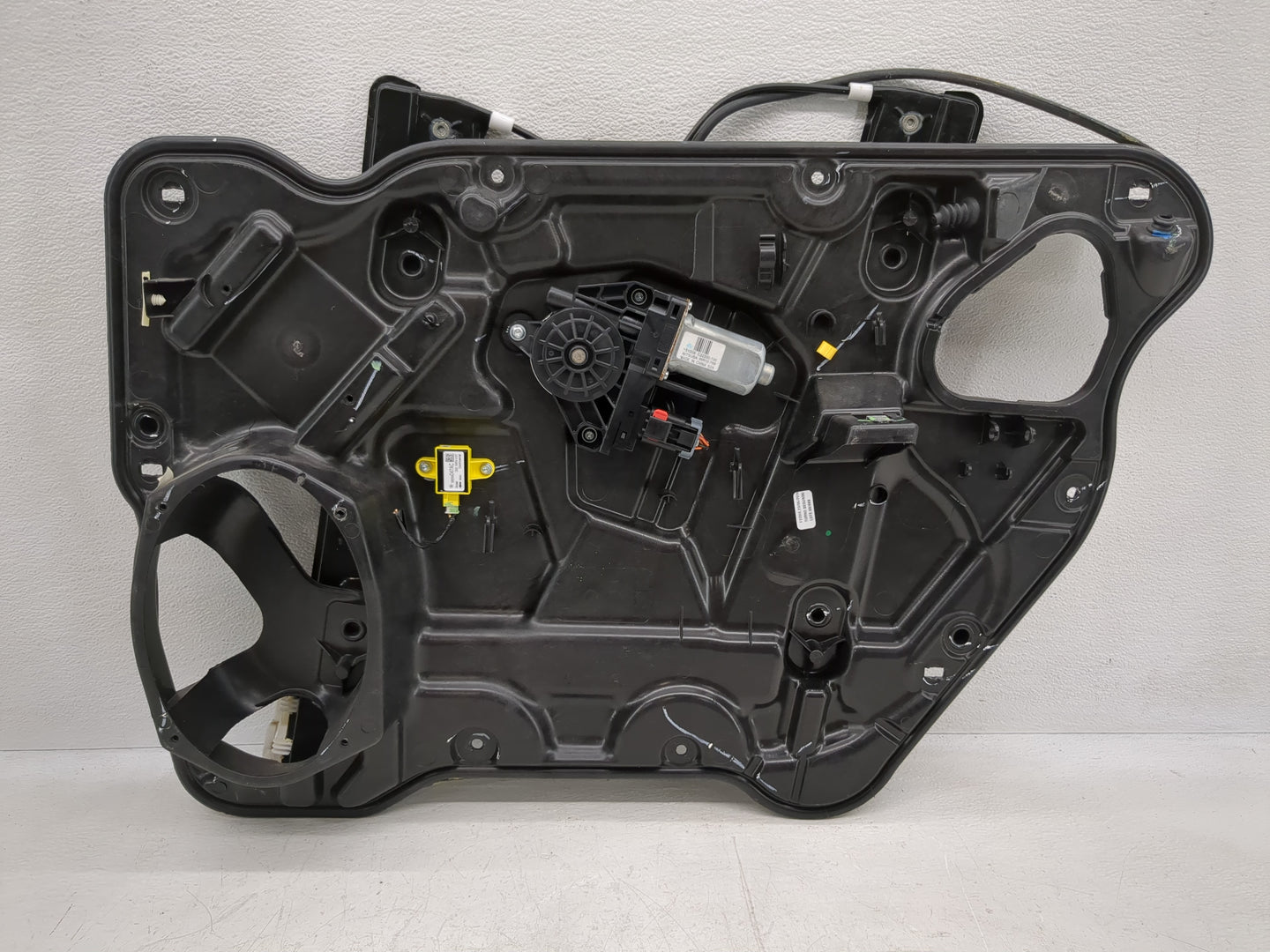 2016 Dodge Journey Used Window Regulator Passenger Front - Oemusedautoparts1.com