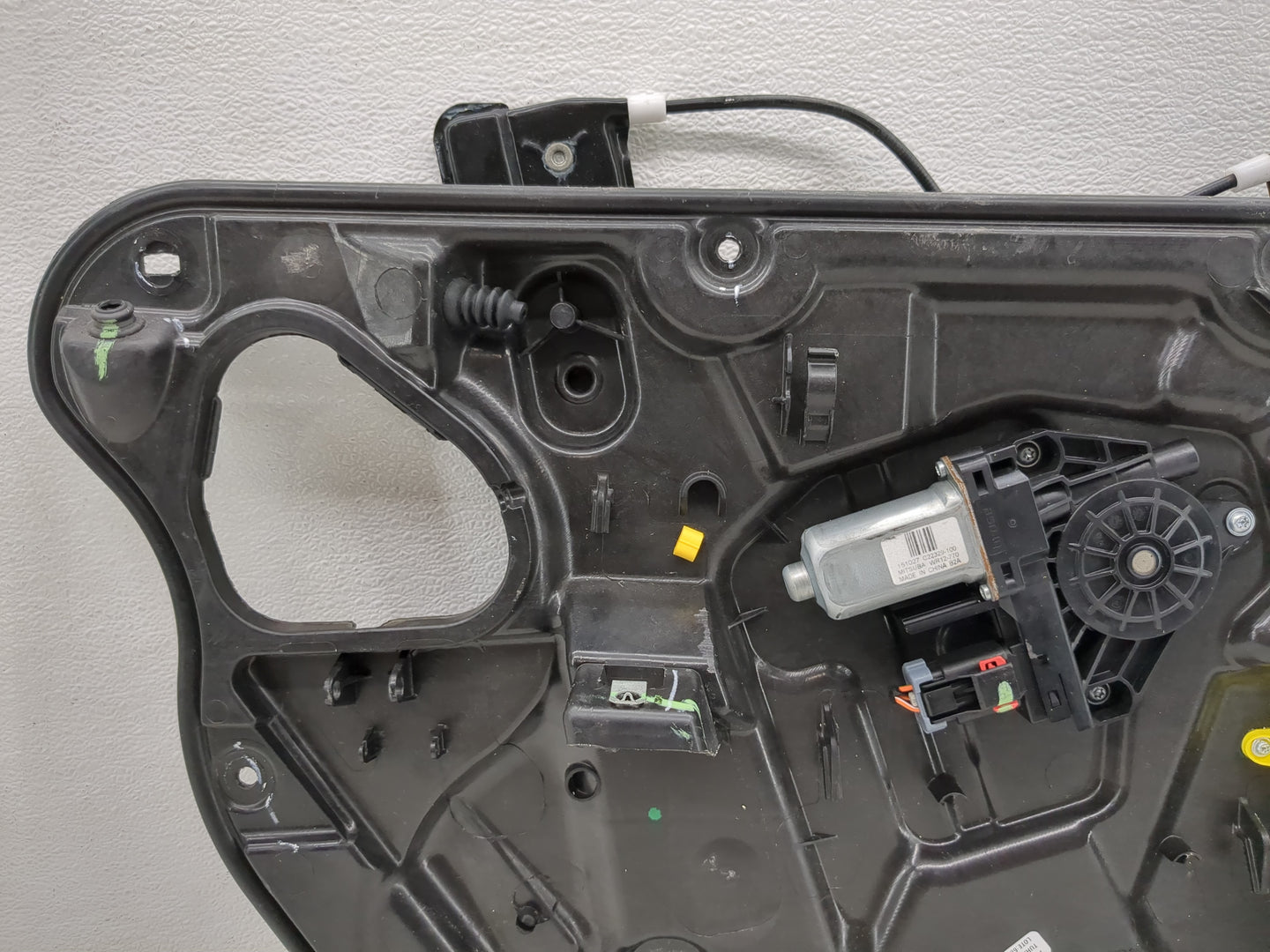 2016 Dodge Journey Used Driver Left Front Window Regulator - Oemusedautoparts1.com