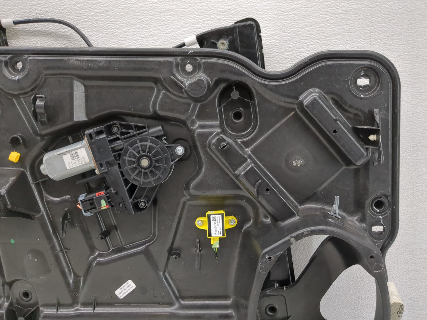 2016 Dodge Journey Used Driver Left Front Window Regulator - Oemusedautoparts1.com
