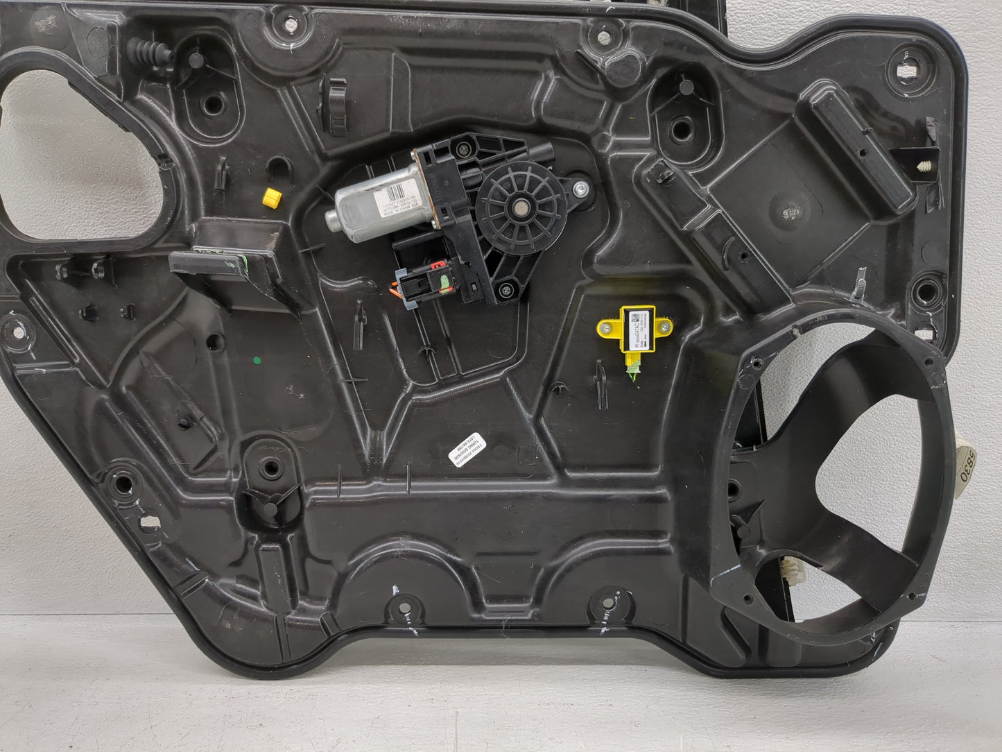 2016 Dodge Journey Used Driver Left Front Window Regulator - Oemusedautoparts1.com
