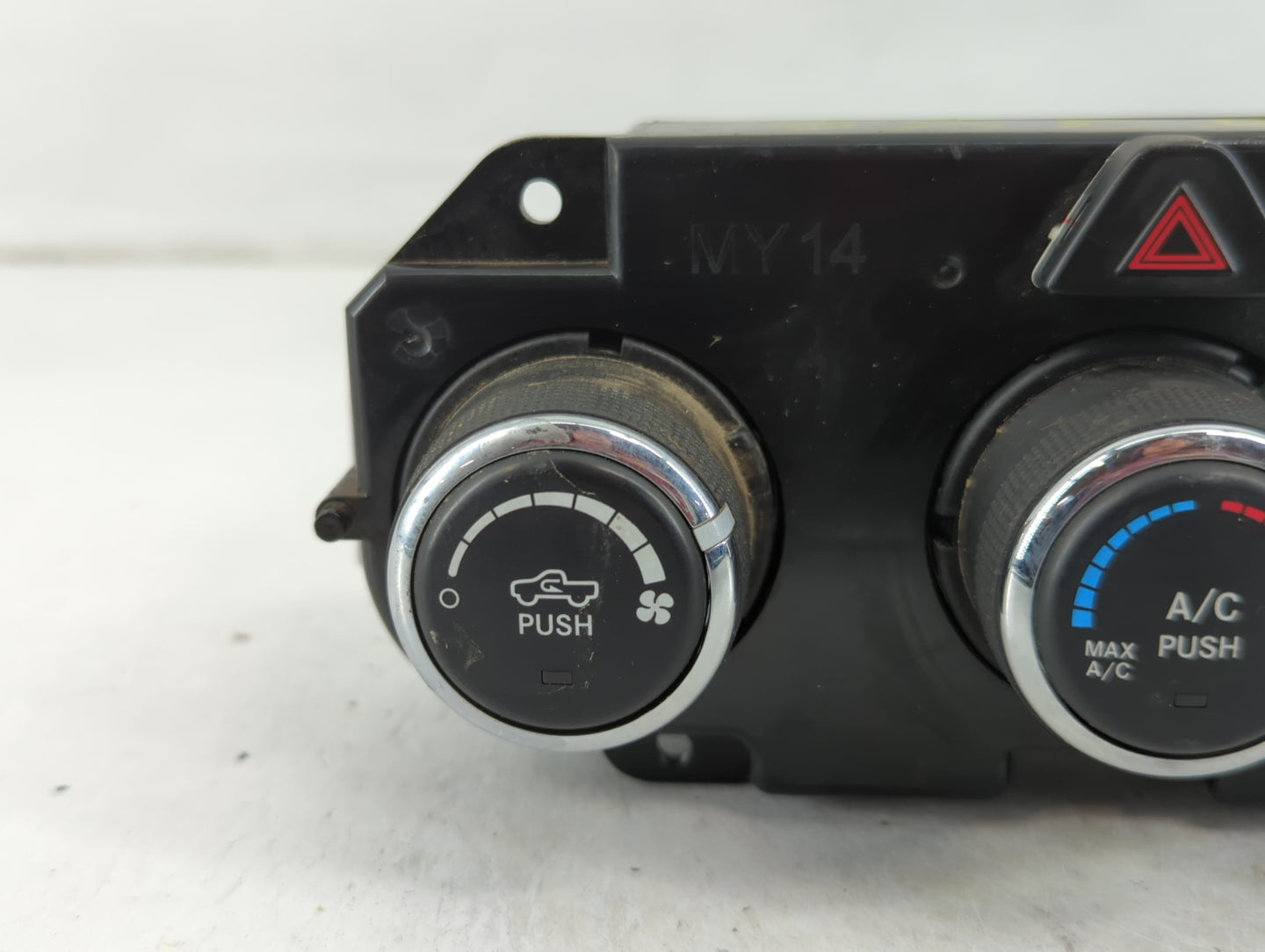 2016 Dodge Ram 1500 Climate Control Module Temperature AC/Heater Replacement P/N:P68268190AA Fits OEM Used Auto Parts - Oemu