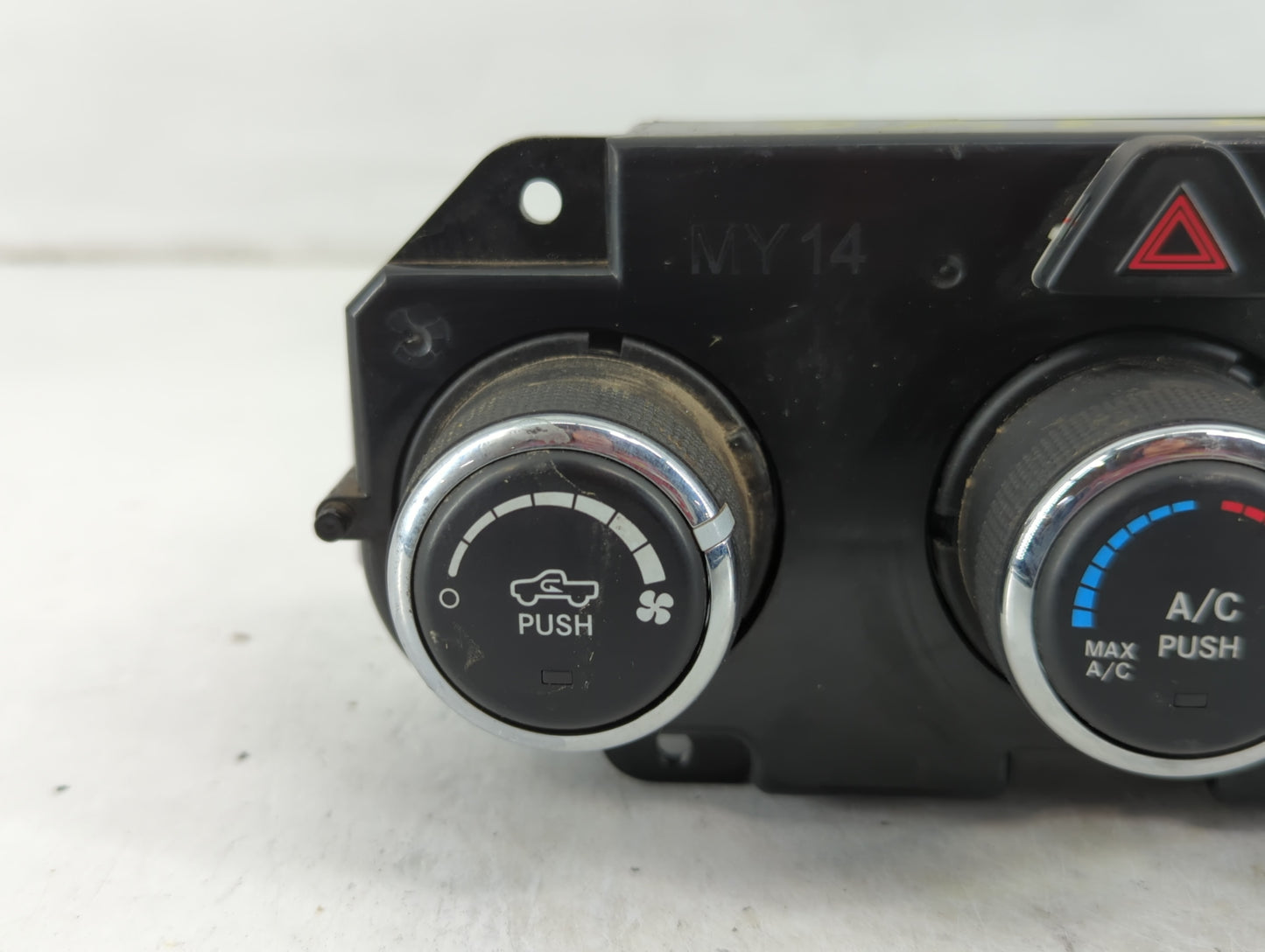 2016 Dodge Ram 1500 Climate Control Module Temperature AC/Heater Replacement P/N:P68268190AA Fits OEM Used Auto Parts - Oemu