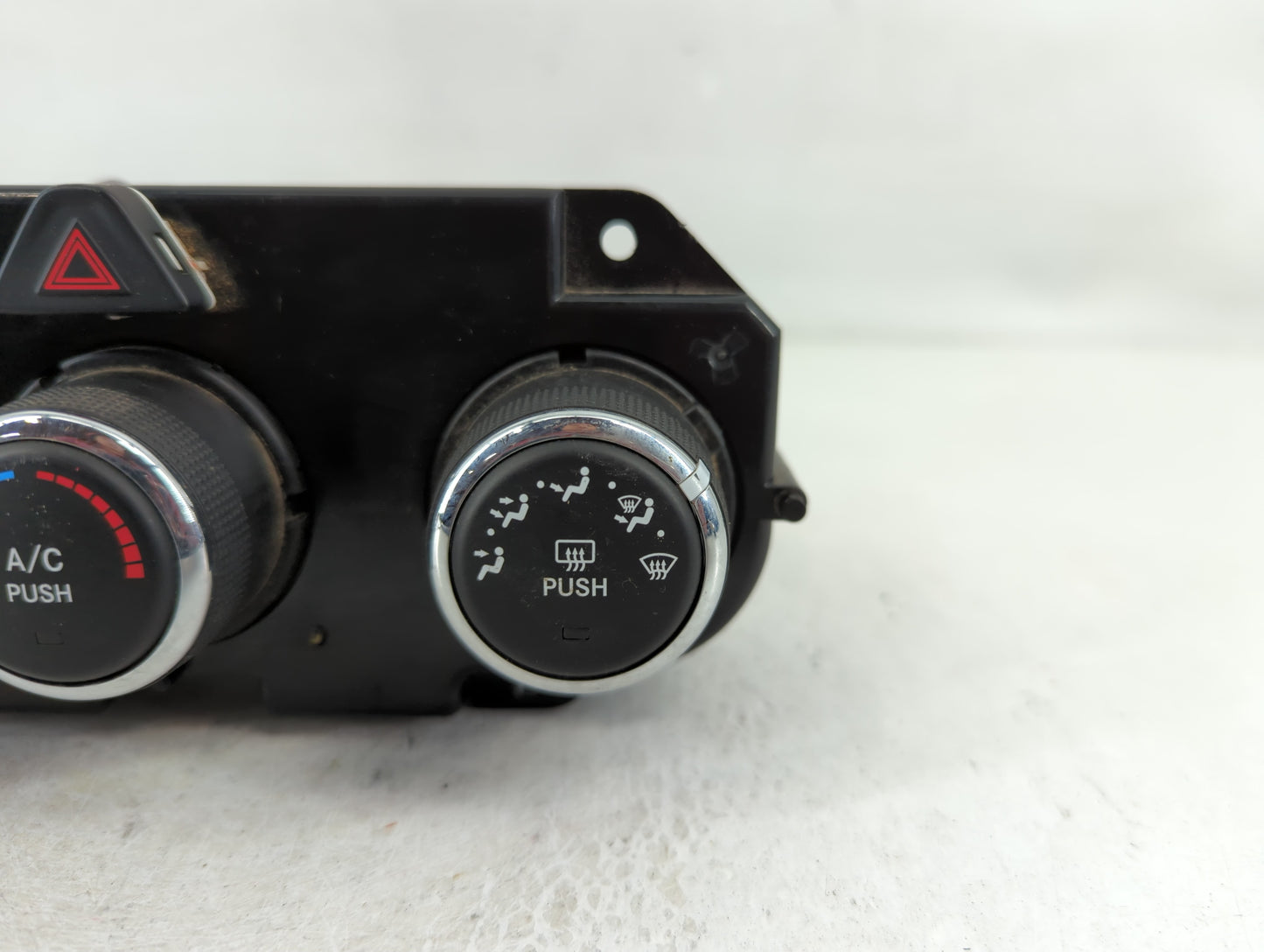 2016 Dodge Ram 1500 Climate Control Module Temperature AC/Heater Replacement P/N:P68268190AA Fits OEM Used Auto Parts - Oemu