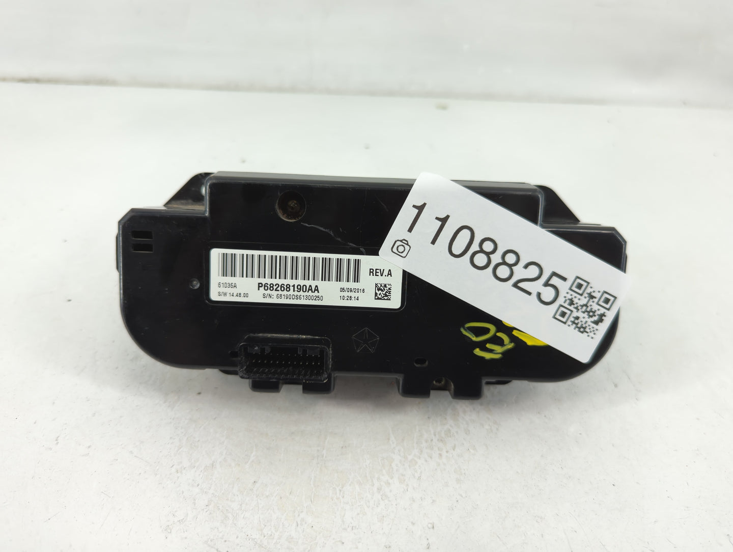 2016 Dodge Ram 1500 Climate Control Module Temperature AC/Heater Replacement P/N:P68268190AA Fits OEM Used Auto Parts - Oemu