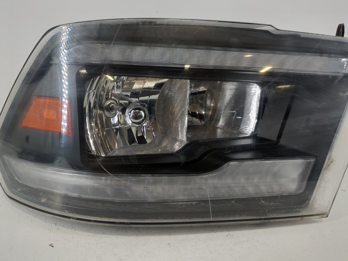 Dodge Ram 1500 Passenger Right Oem Head Light Headlight Lamp - Oemusedautoparts1.com