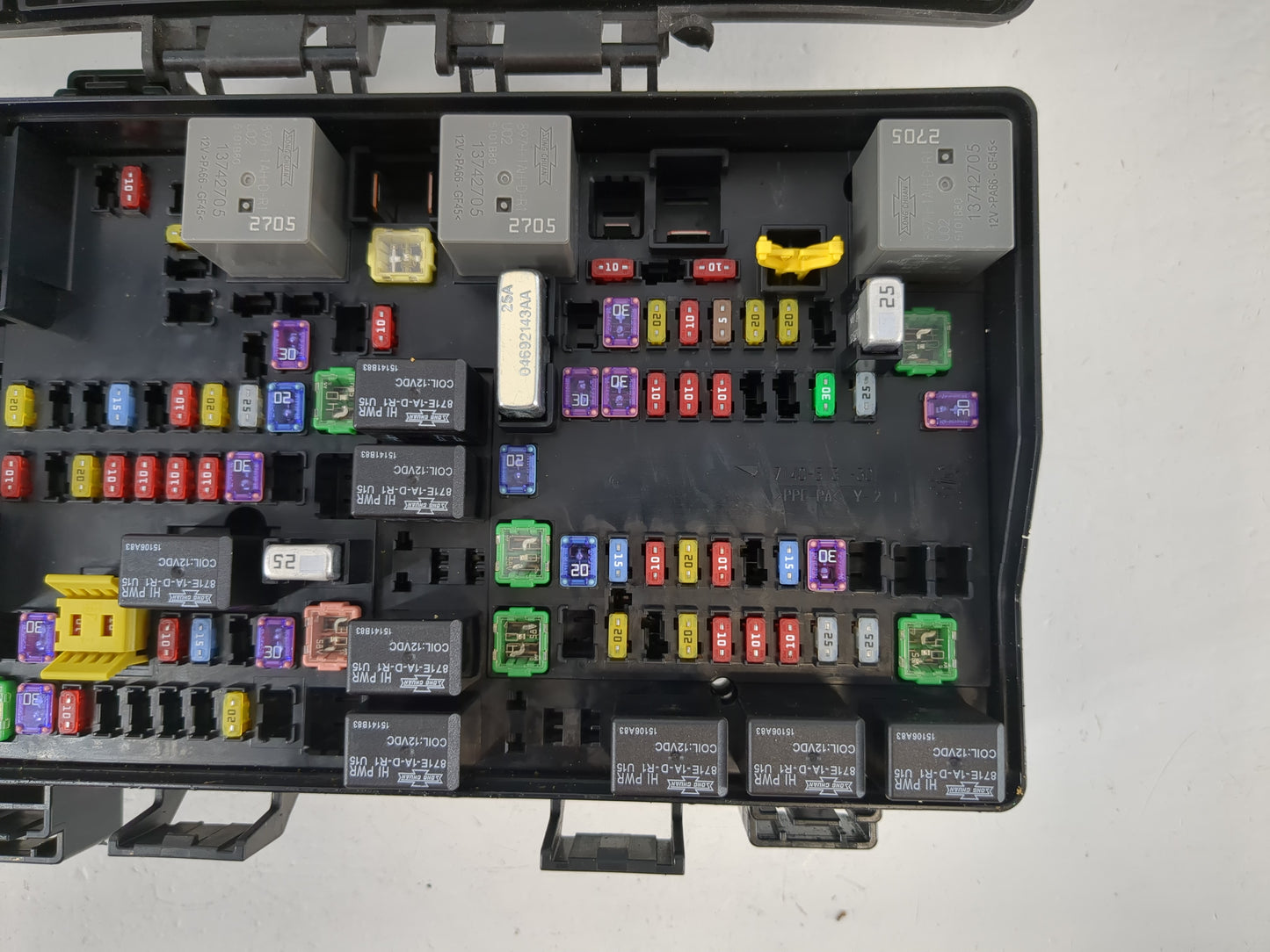2016 Dodge Ram 1500 Fusebox Fuse Box Panel Relay Module P/N:P68258527AA Fits OEM Used Auto Parts - Oemusedautoparts1.com