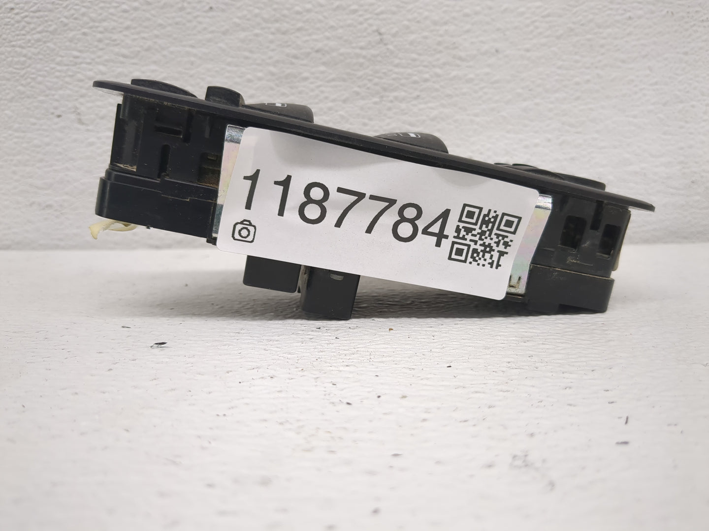 2016 Dodge Ram 1500 Master Power Window Switch Replacement Driver Side Left P/N:10017666 Fits OEM Used Auto Parts - Oemuseda