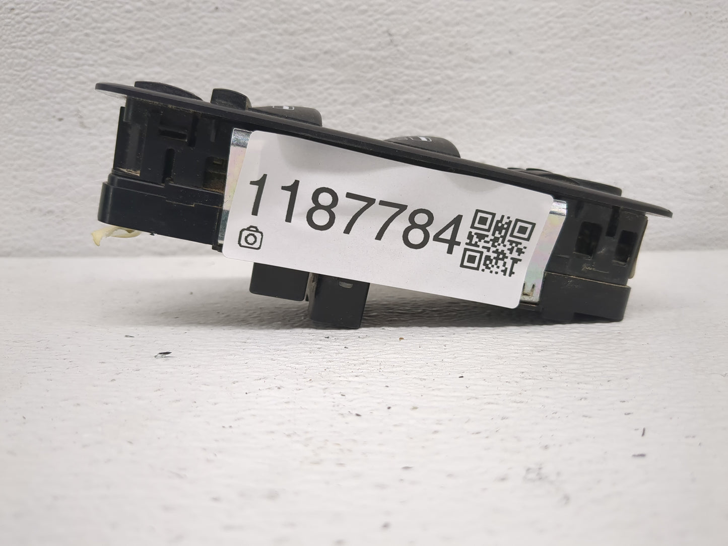 2016 Dodge Ram 1500 Master Power Window Switch Replacement Driver Side Left P/N:10017666 Fits OEM Used Auto Parts - Oemuseda