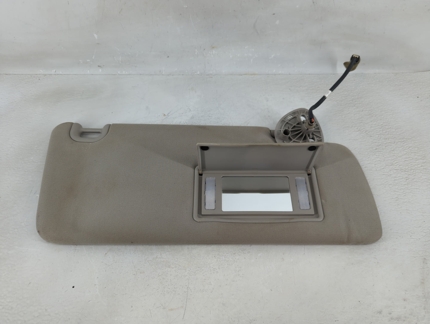 2016 Dodge Ram 1500 Sun Visor Shade Replacement Passenger Right Mirror Fits Fits 2015 2017 2018 2019 2020 OEM Used Auto Part