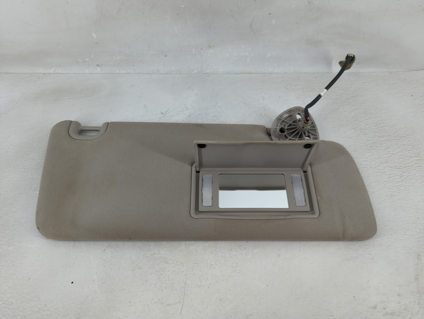 2016 Dodge Ram 1500 Sun Visor Shade Replacement Passenger Right Mirror Fits Fits 2015 2017 2018 2019 2020 OEM Used Auto Part