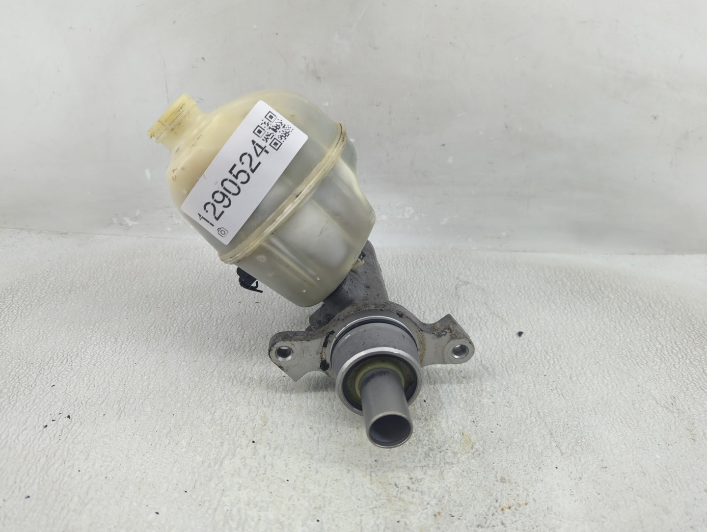 2007-2008 Dodge Ram 1500 Brake Master Cylinder - Oemusedautoparts1.com