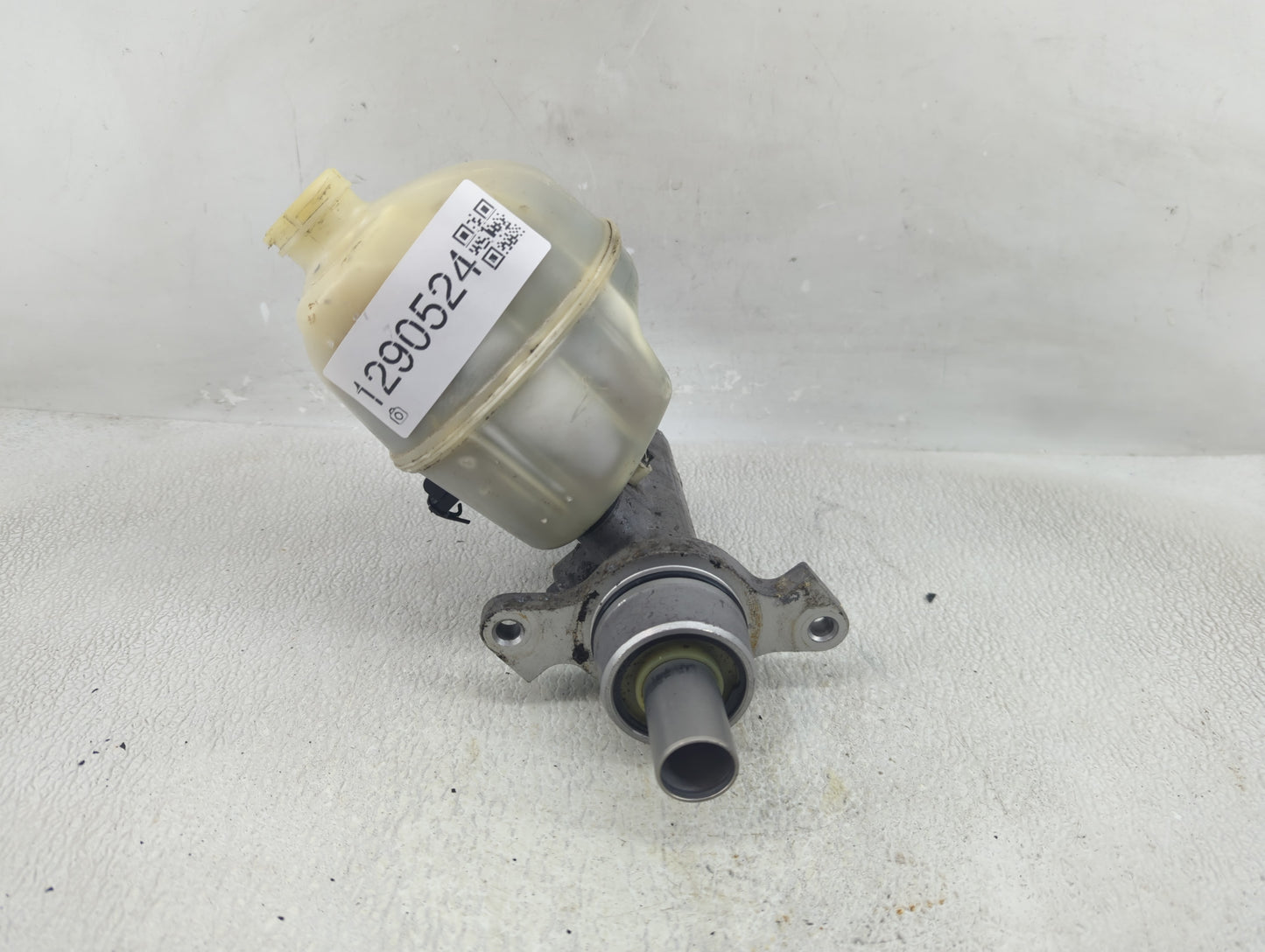 2007-2008 Dodge Ram 1500 Brake Master Cylinder - Oemusedautoparts1.com