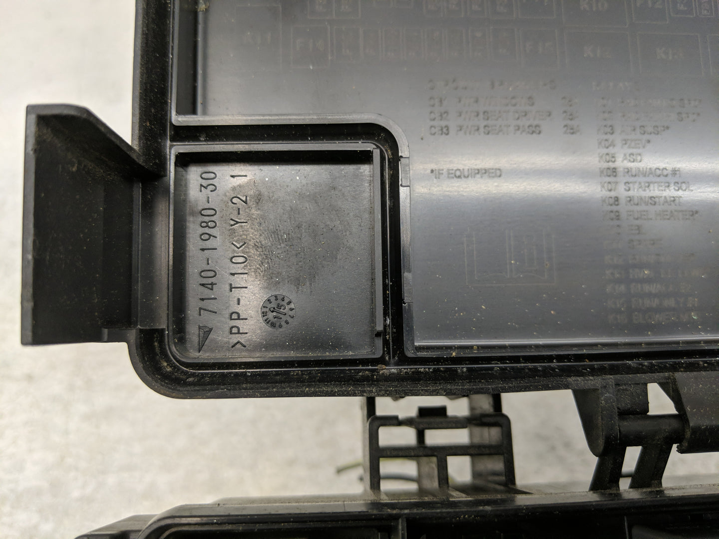 2016 Dodge Ram 1500 Fusebox Fuse Box Panel Relay Module P/N:7140-1980-30 Fits OEM Used Auto Parts - Oemusedautoparts1.com
