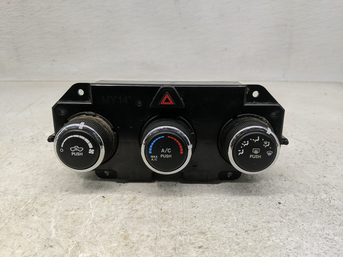 2016 Dodge Ram 1500 Climate Control Module Temperature AC/Heater Replacement P/N:P68268190AA Fits OEM Used Auto Parts - Oemu