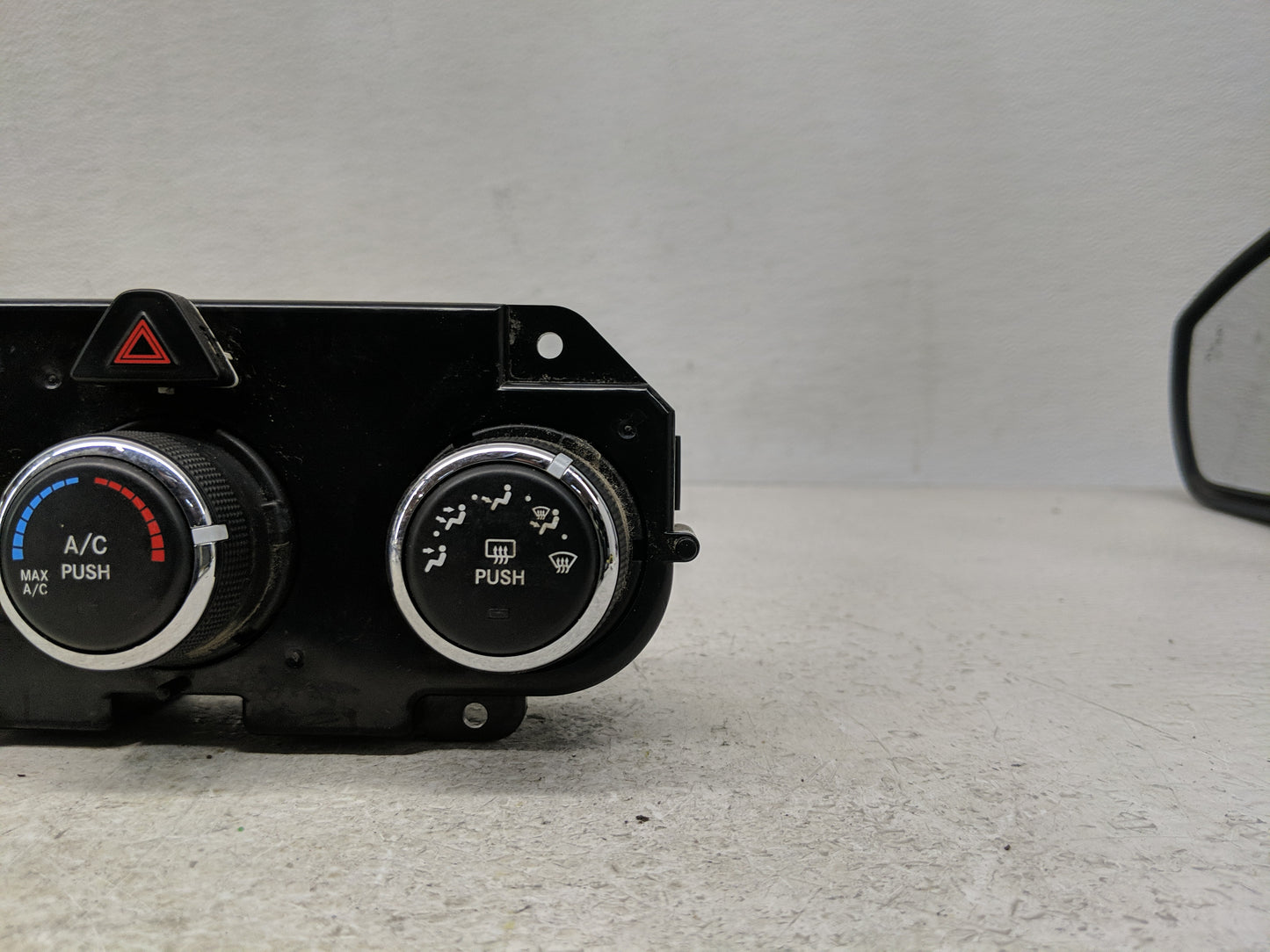 2016 Dodge Ram 1500 Climate Control Module Temperature AC/Heater Replacement P/N:P68268190AA Fits OEM Used Auto Parts - Oemu