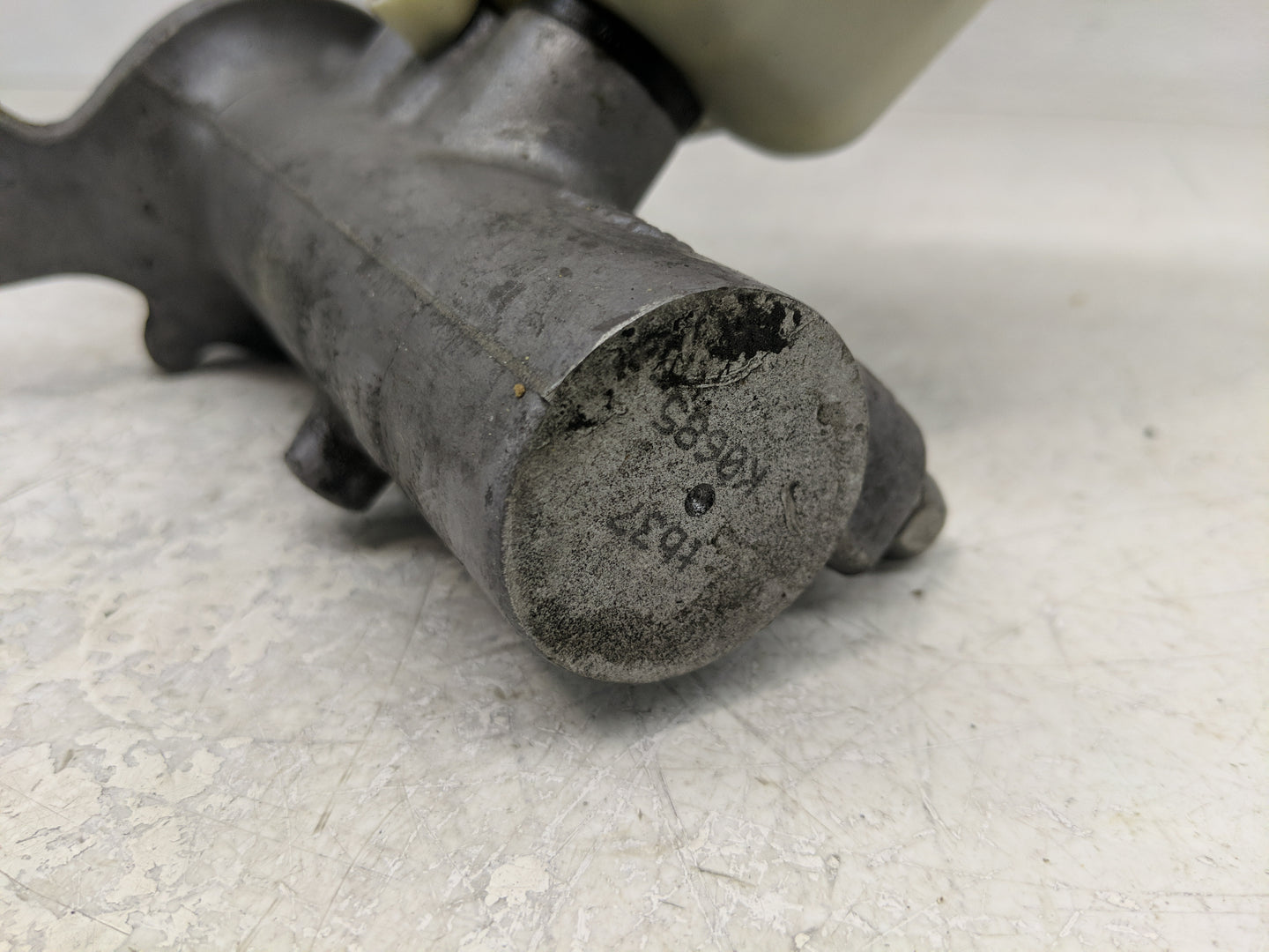2007-2008 Dodge Ram 1500 Brake Master Cylinder 1311454 - Oemusedautoparts1.com