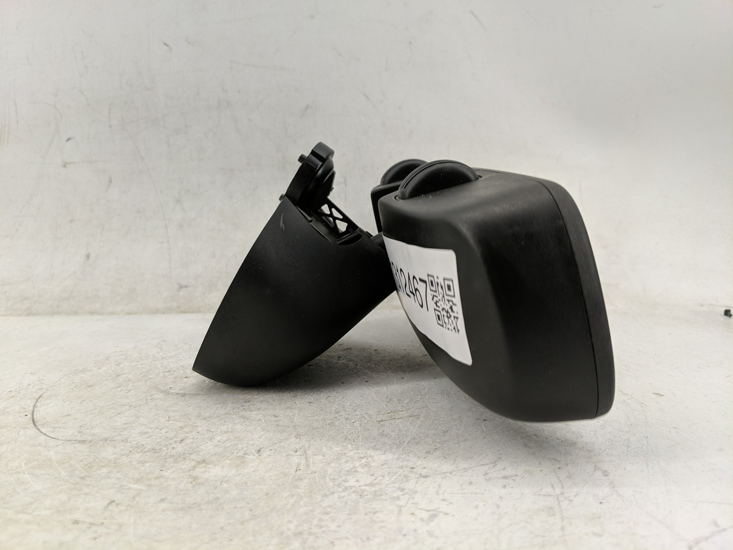 2016 Dodge Ram 1500 Interior Rear View Mirror Replacement OEM P/N:68102484AA Fits OEM Used Auto Parts - Oemusedautoparts1.co